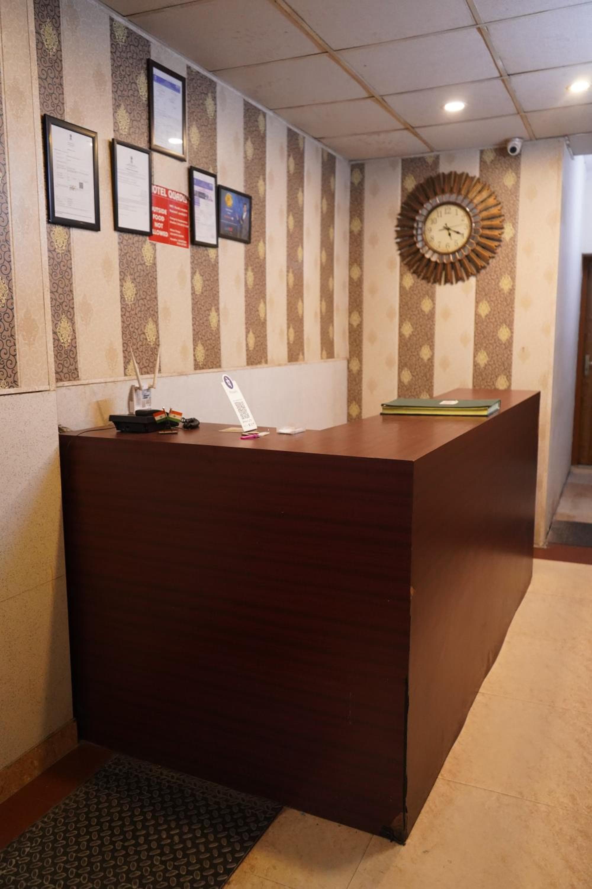 Hotel Quadis - Noida sec 15 photo 8