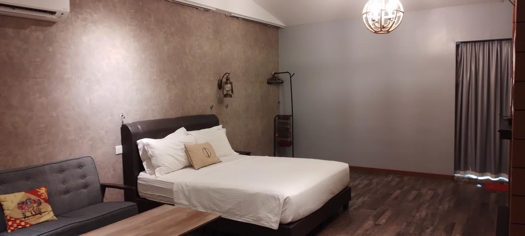 Iconic Suites & Pods Hotel photo 2