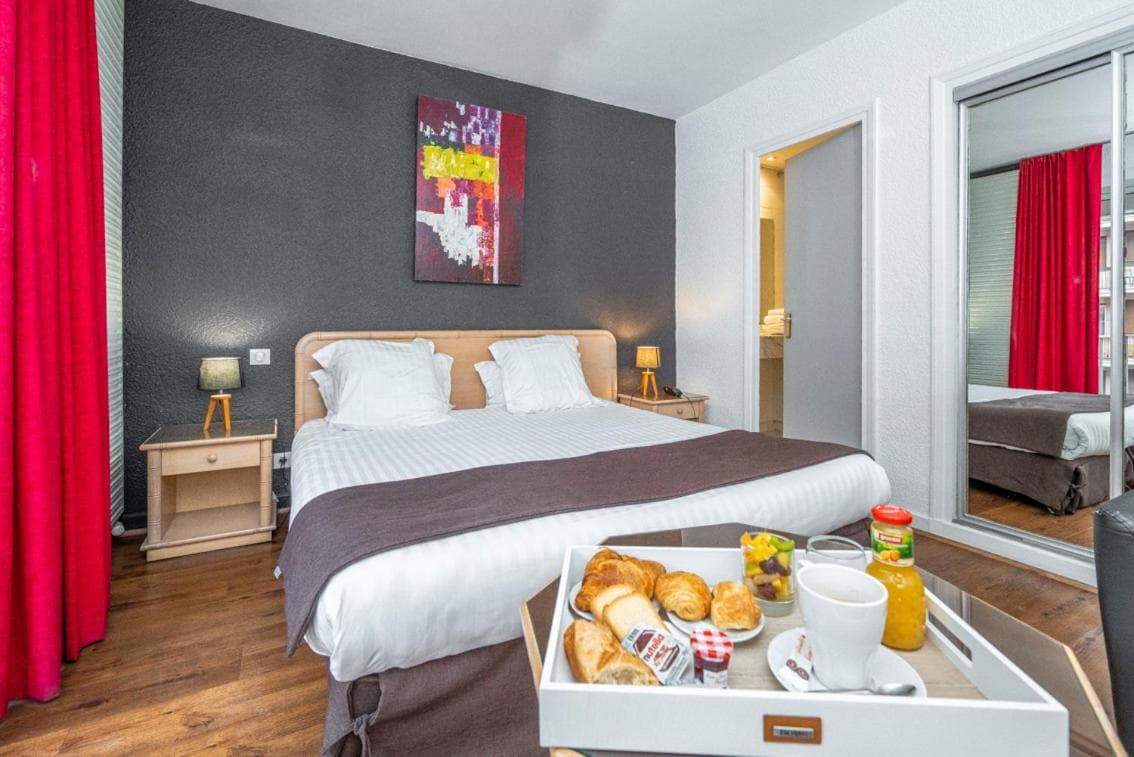 hotel room