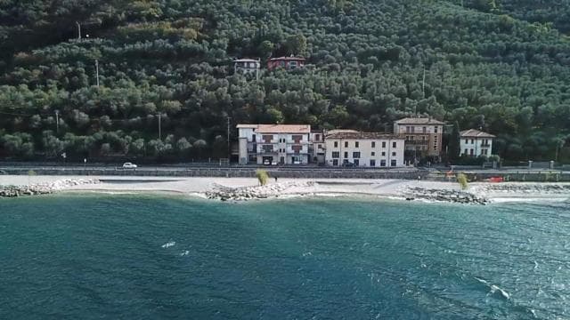 Haus and Beach photo 4
