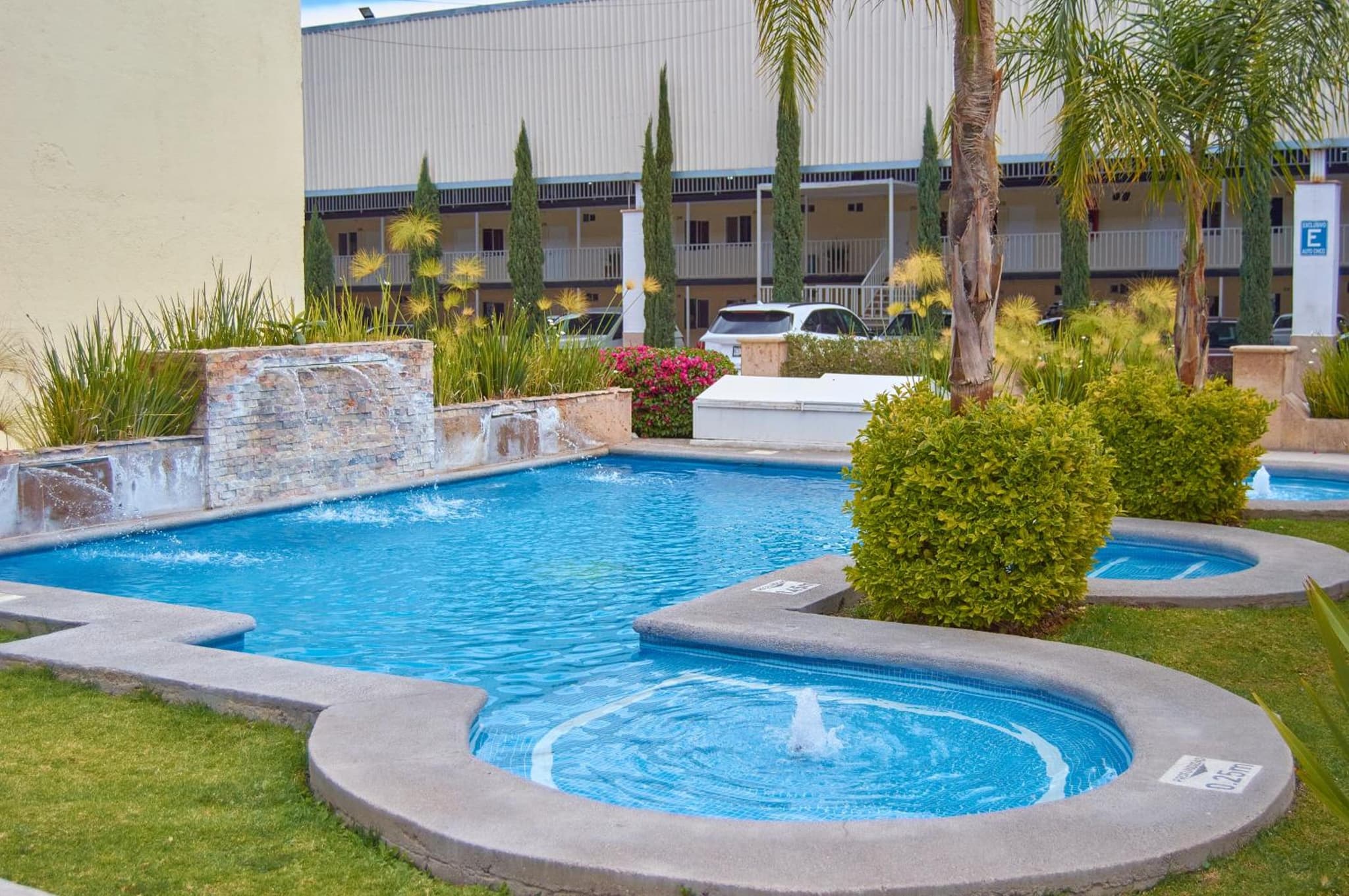 Hotel del Alba Inn & Suites photo 2