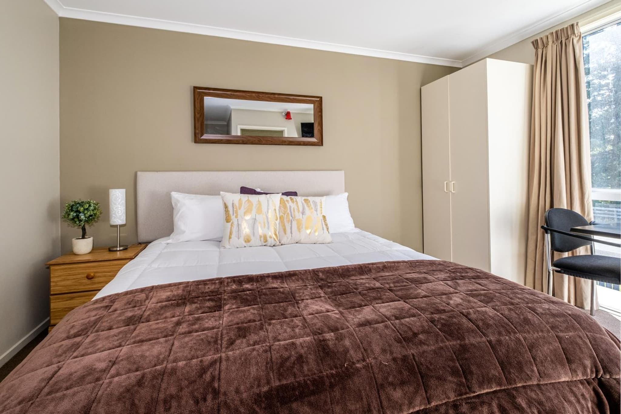 Sunny Apartment | No Guest Fees photo 7