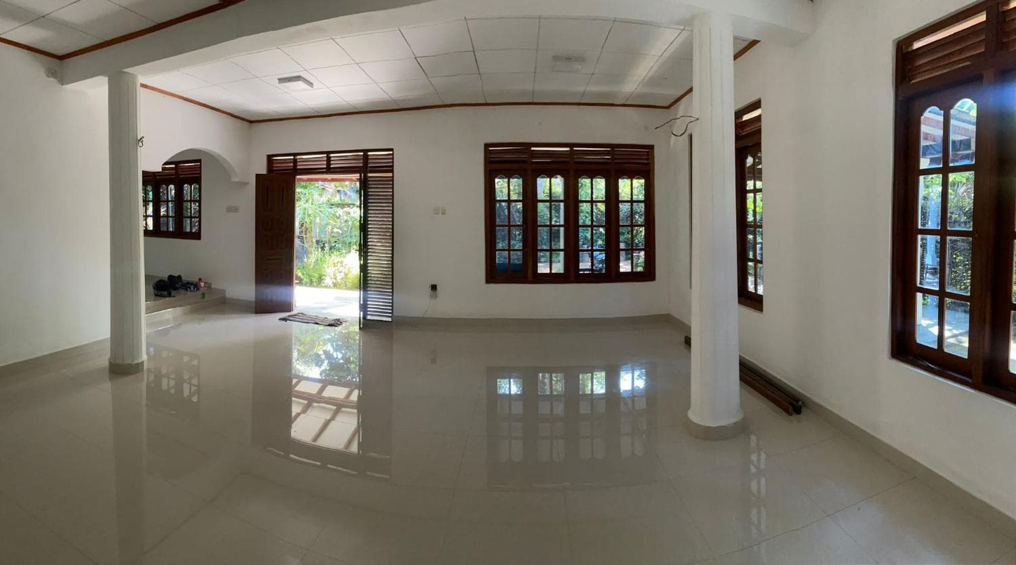 Guruge villa photo 8