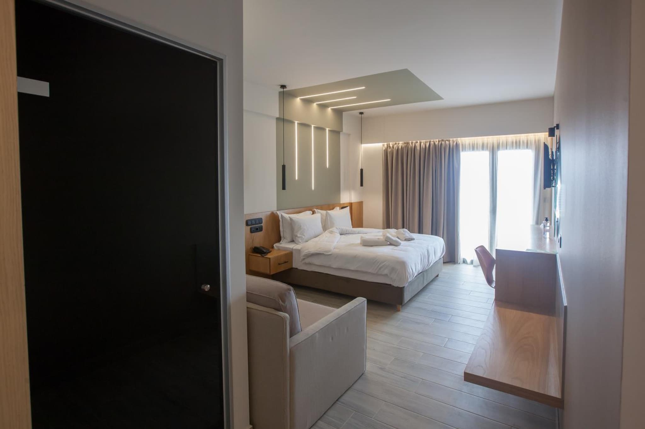 AKROTHEA suites & lounge photo 6