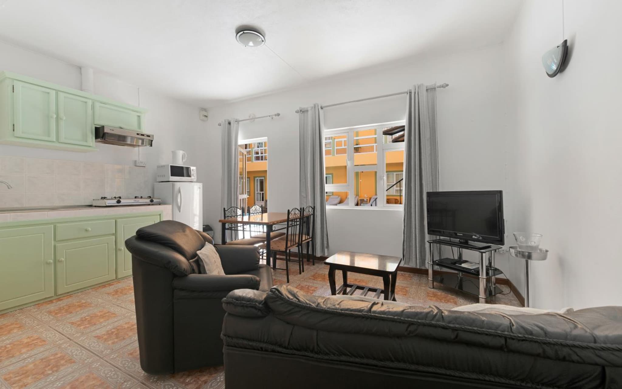 Wanna Studio Apartments photo 4