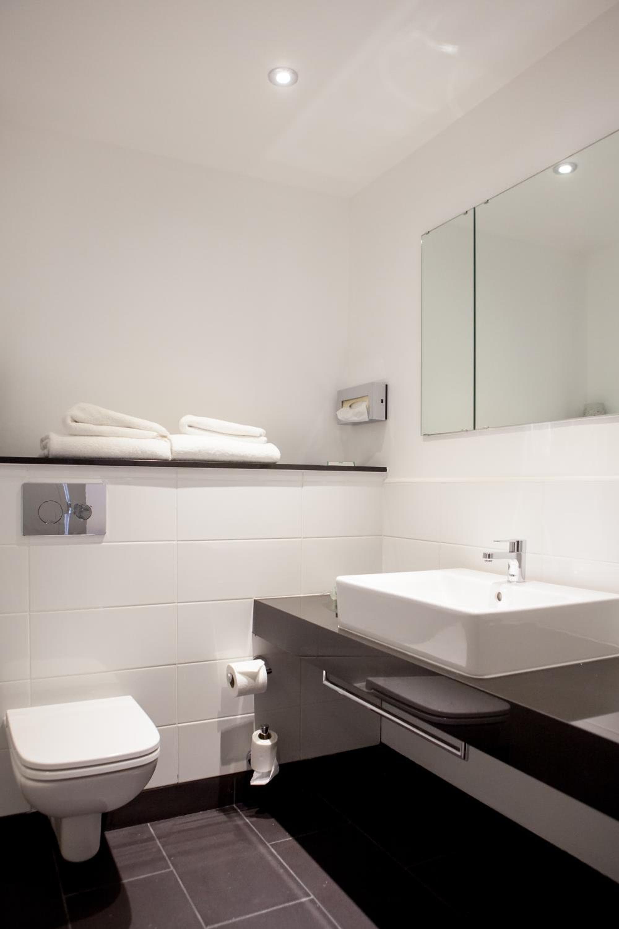 Holiday Inn Corby Kettering Hotel & Spa photo 8
