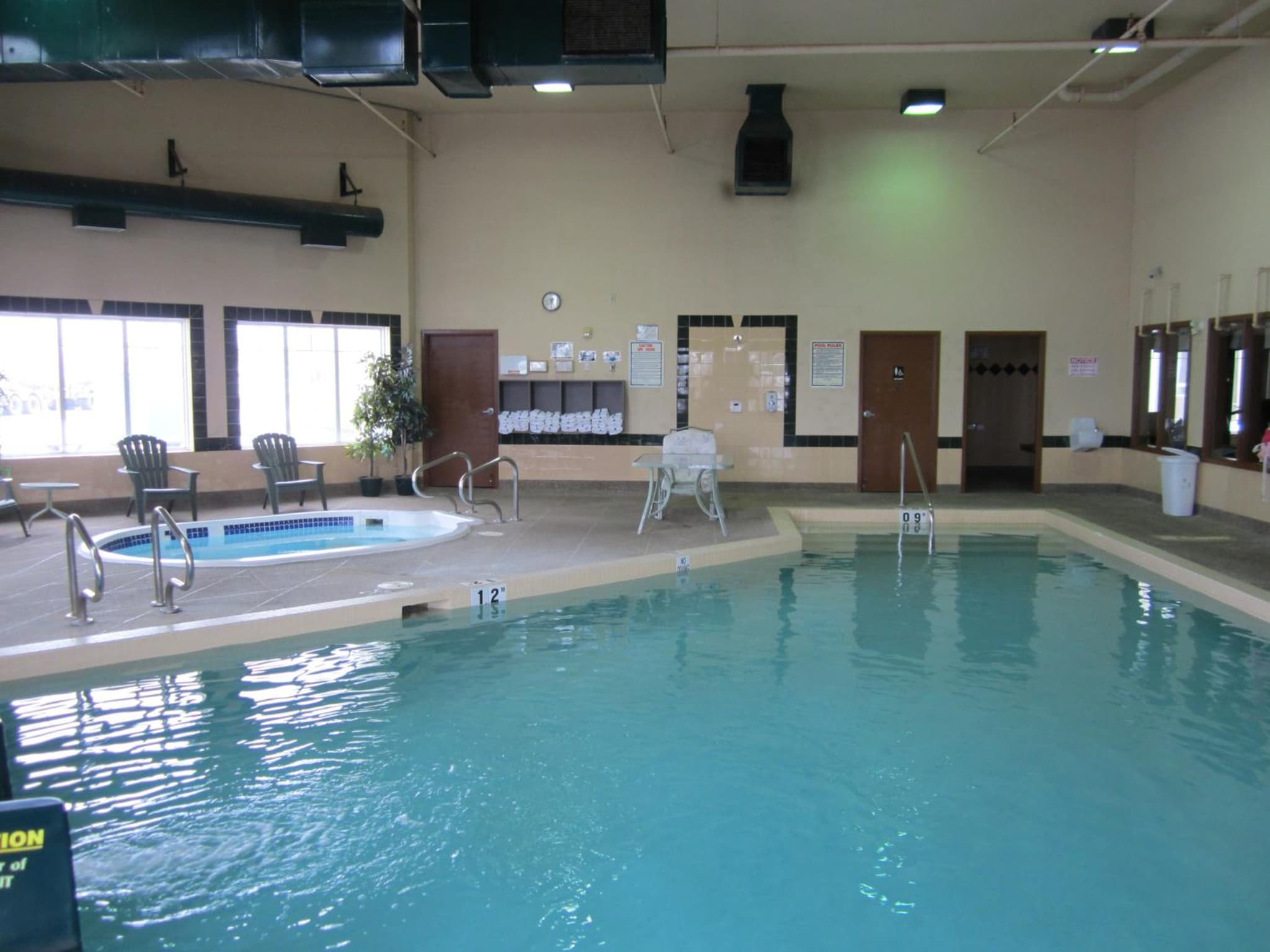 Super 8 by Wyndham Fort St. John BC photo 6