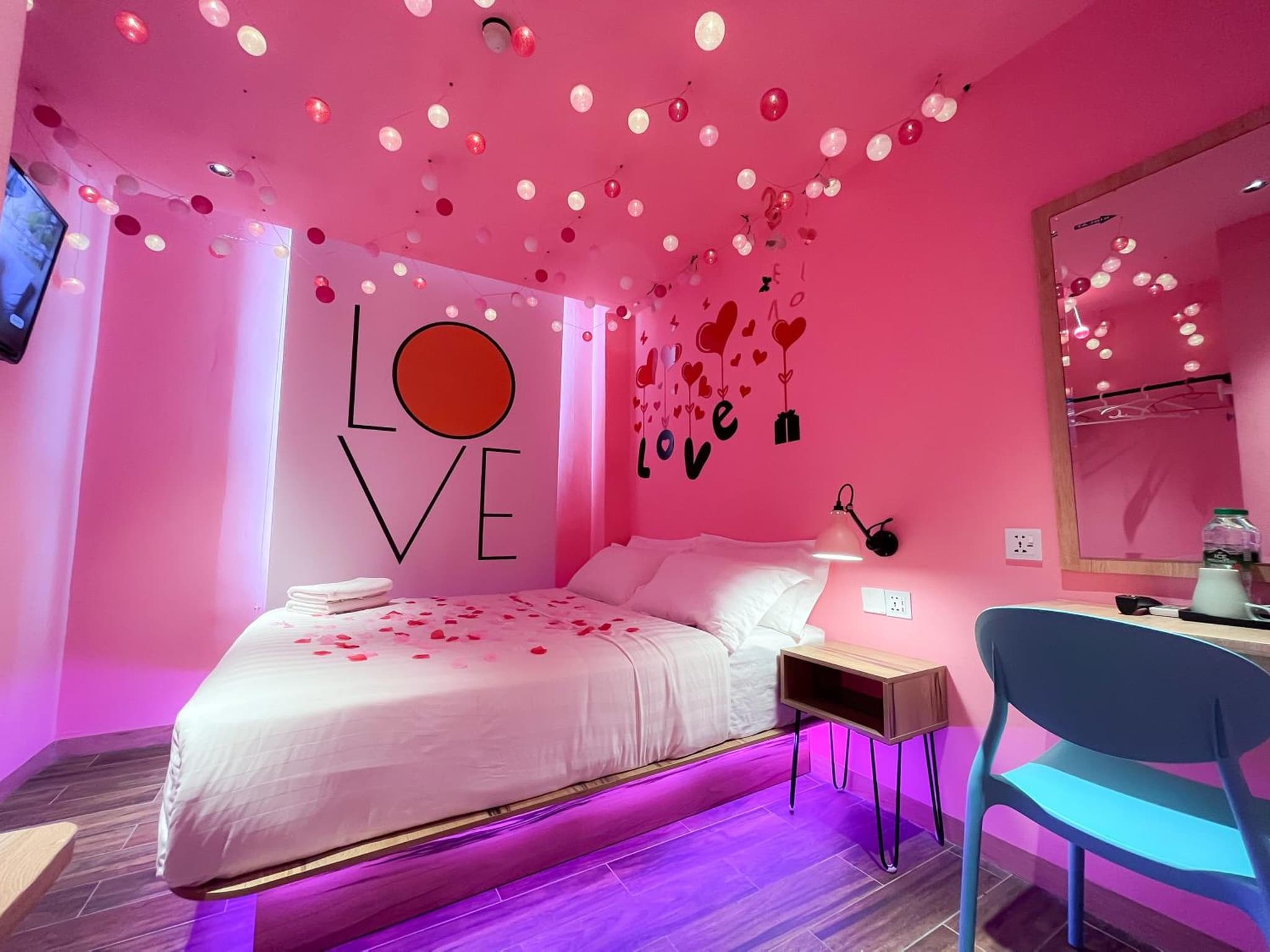 Apple 1 Hotel Queensbay photo 6