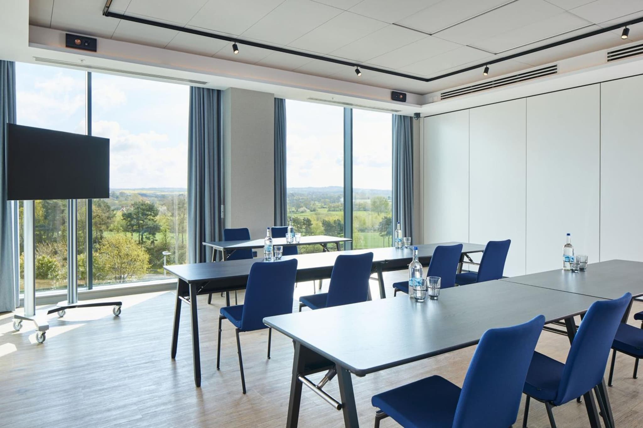 Courtyard by Marriott Exeter Sandy Park photo 4