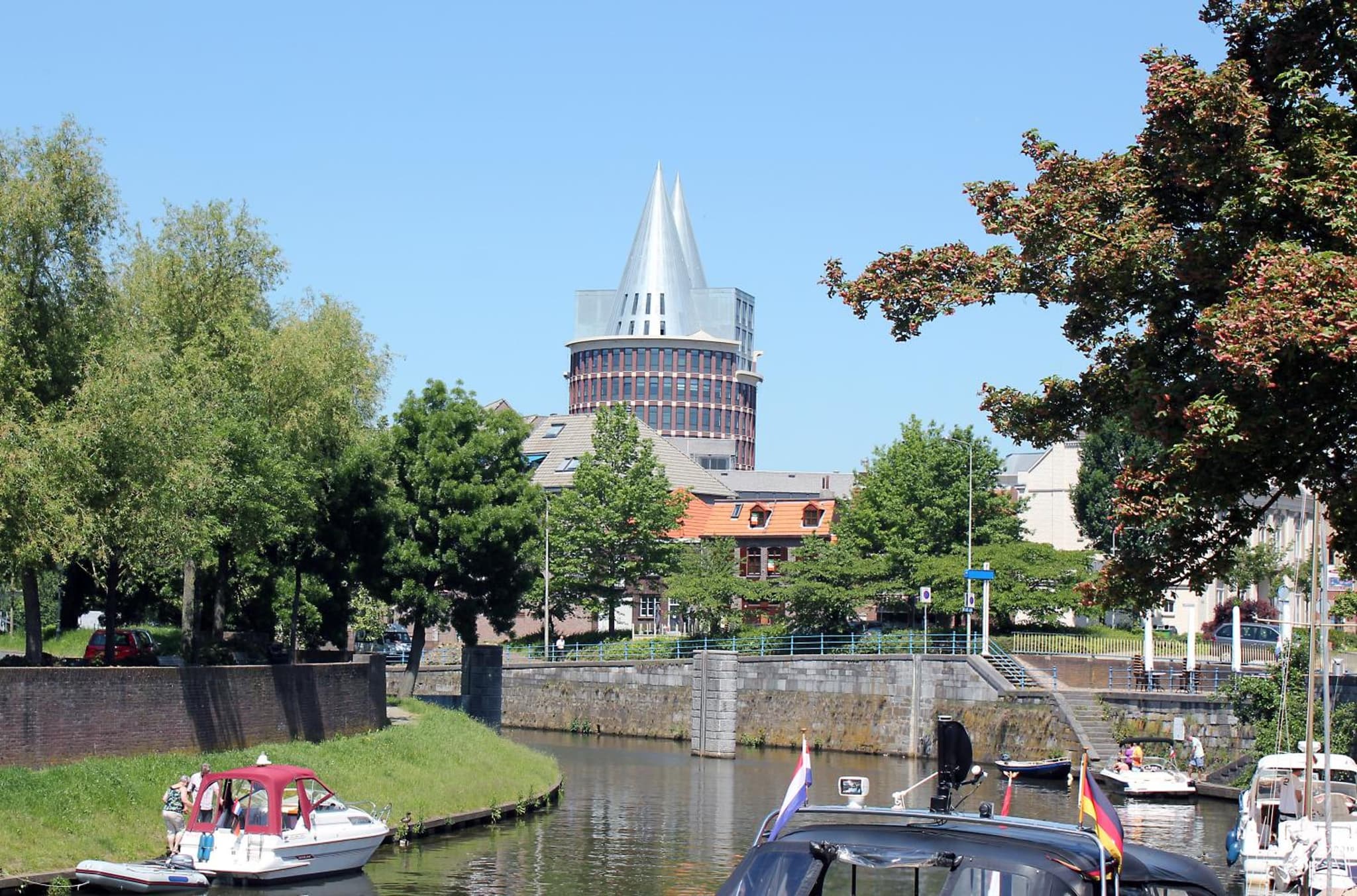 Hotel Roermond Next Door photo 5