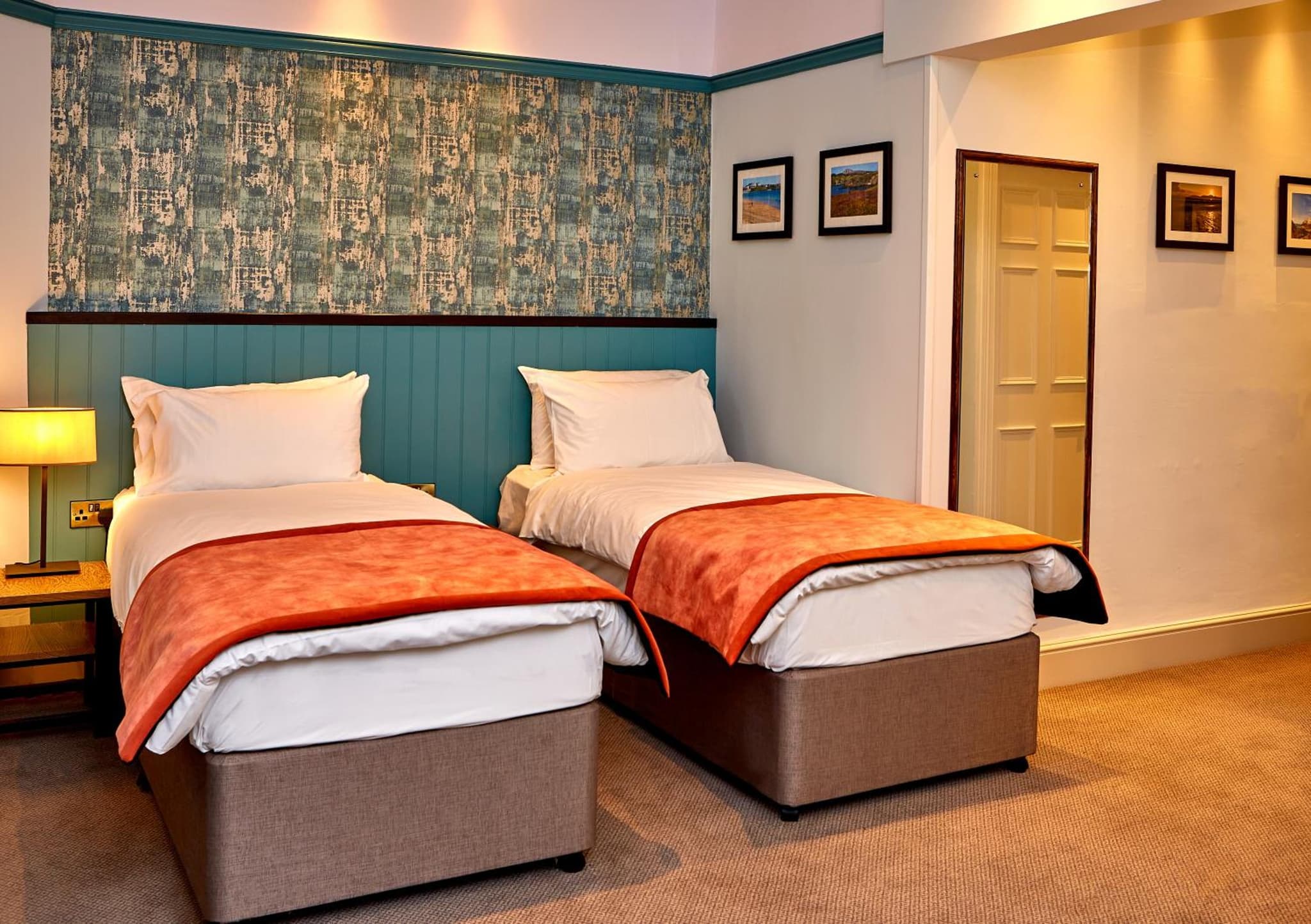 Anglesey Arms Hotel photo 4