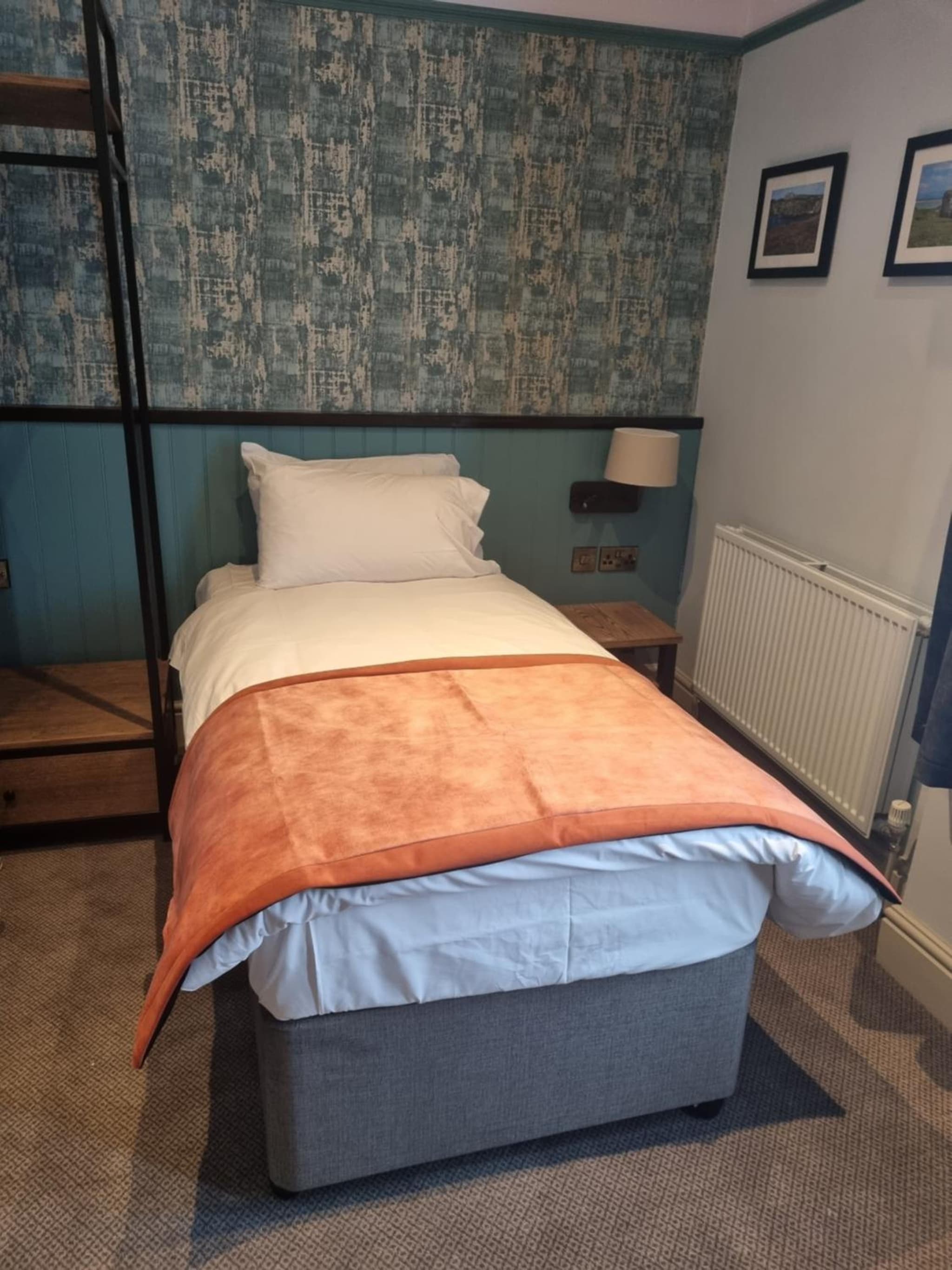 Anglesey Arms Hotel photo 5
