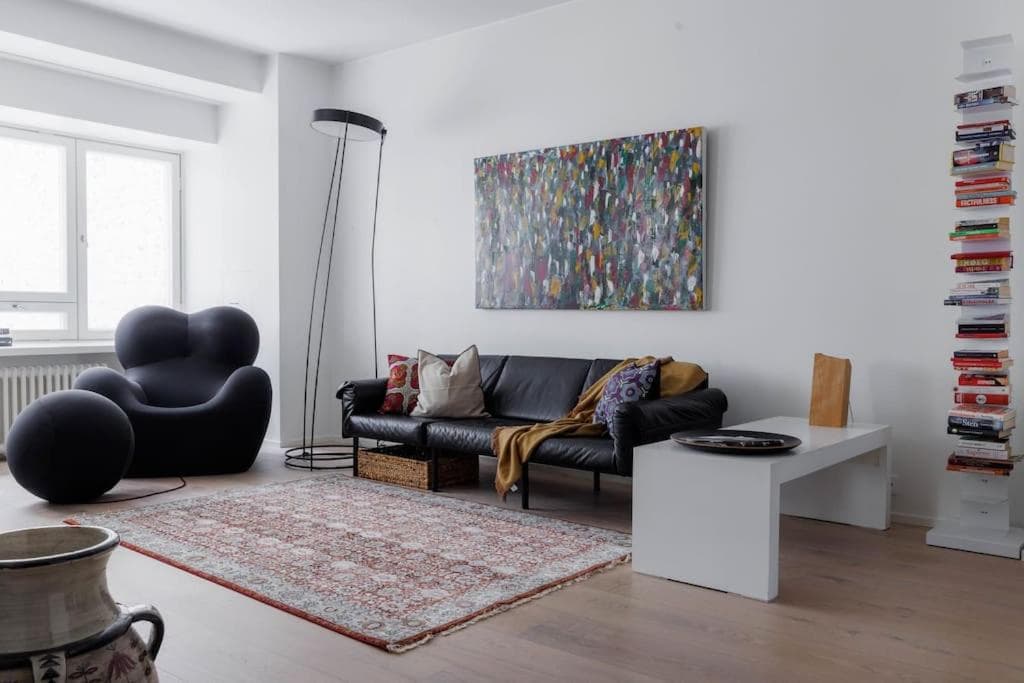 Spacious 2BR apartment on Bulevardi photo 3