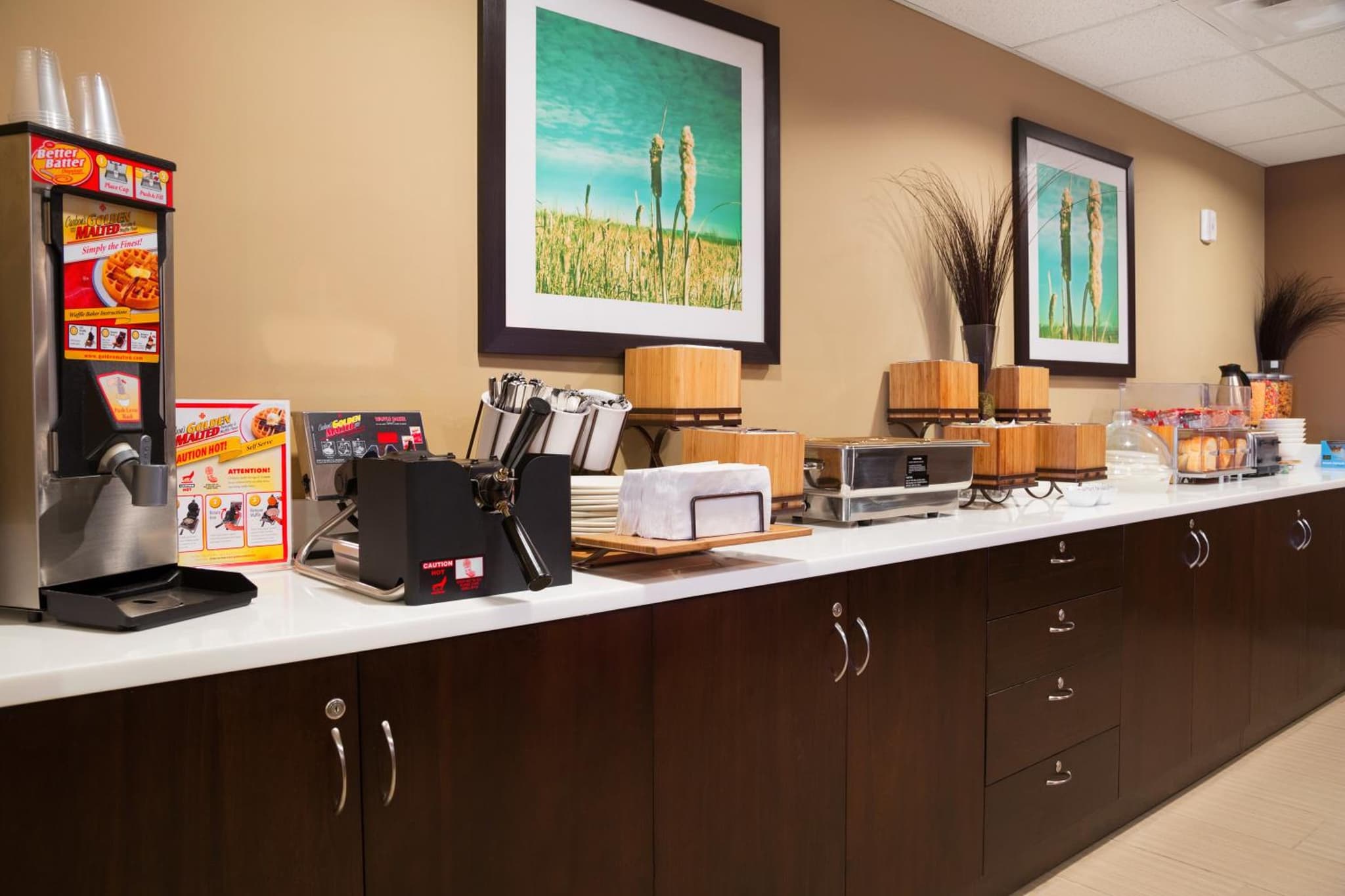 Microtel Inn & Suites by Wyndham Blackfalds photo 7