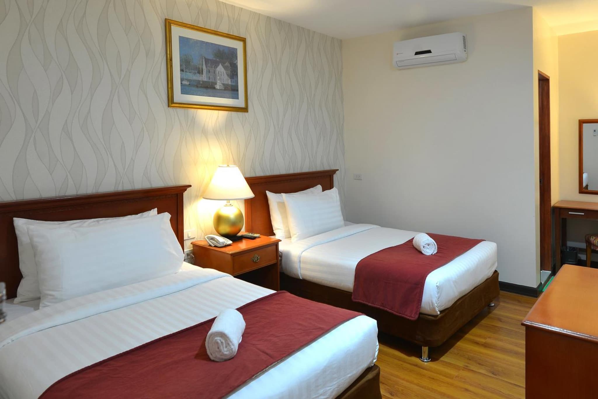 Royal Suites Condotel photo 6
