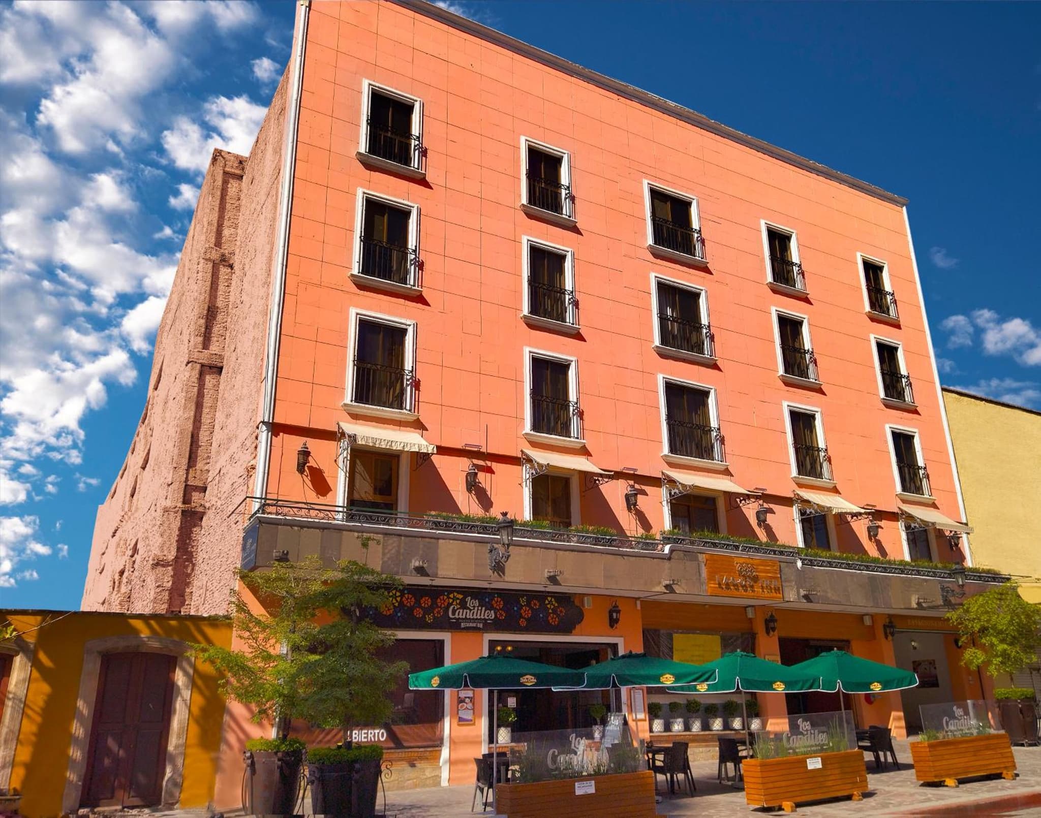 HOTEL LAGOS INN