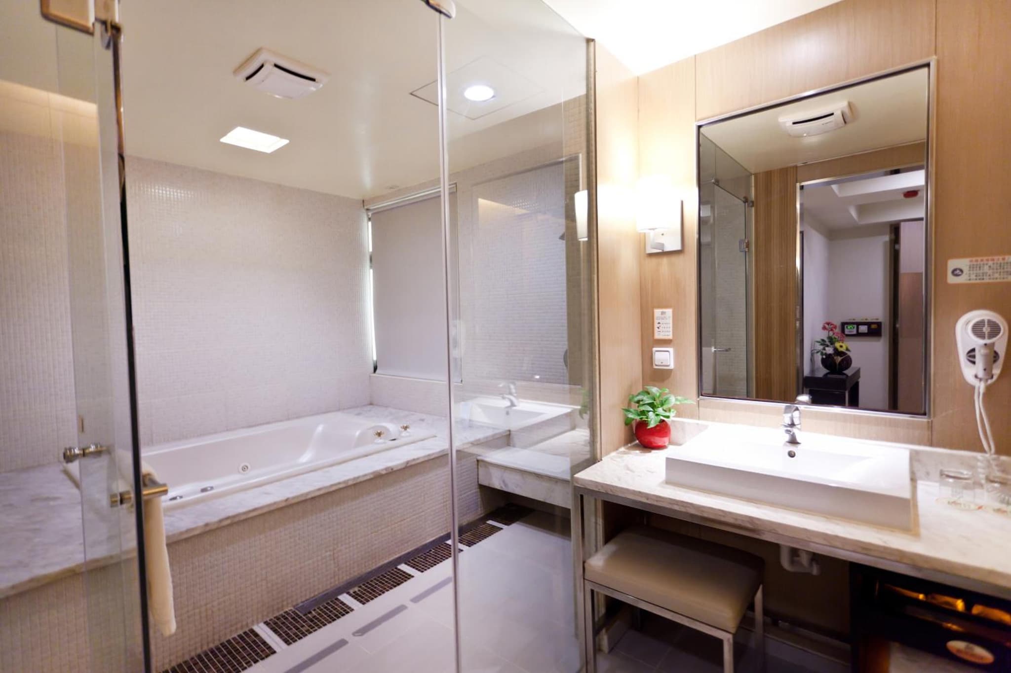 168 Motel-Hsinchu photo 5
