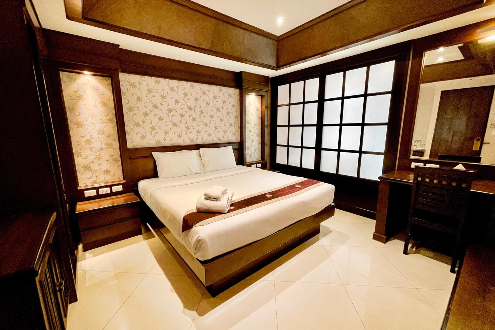 Rayaburi Hotel, Patong photo 4