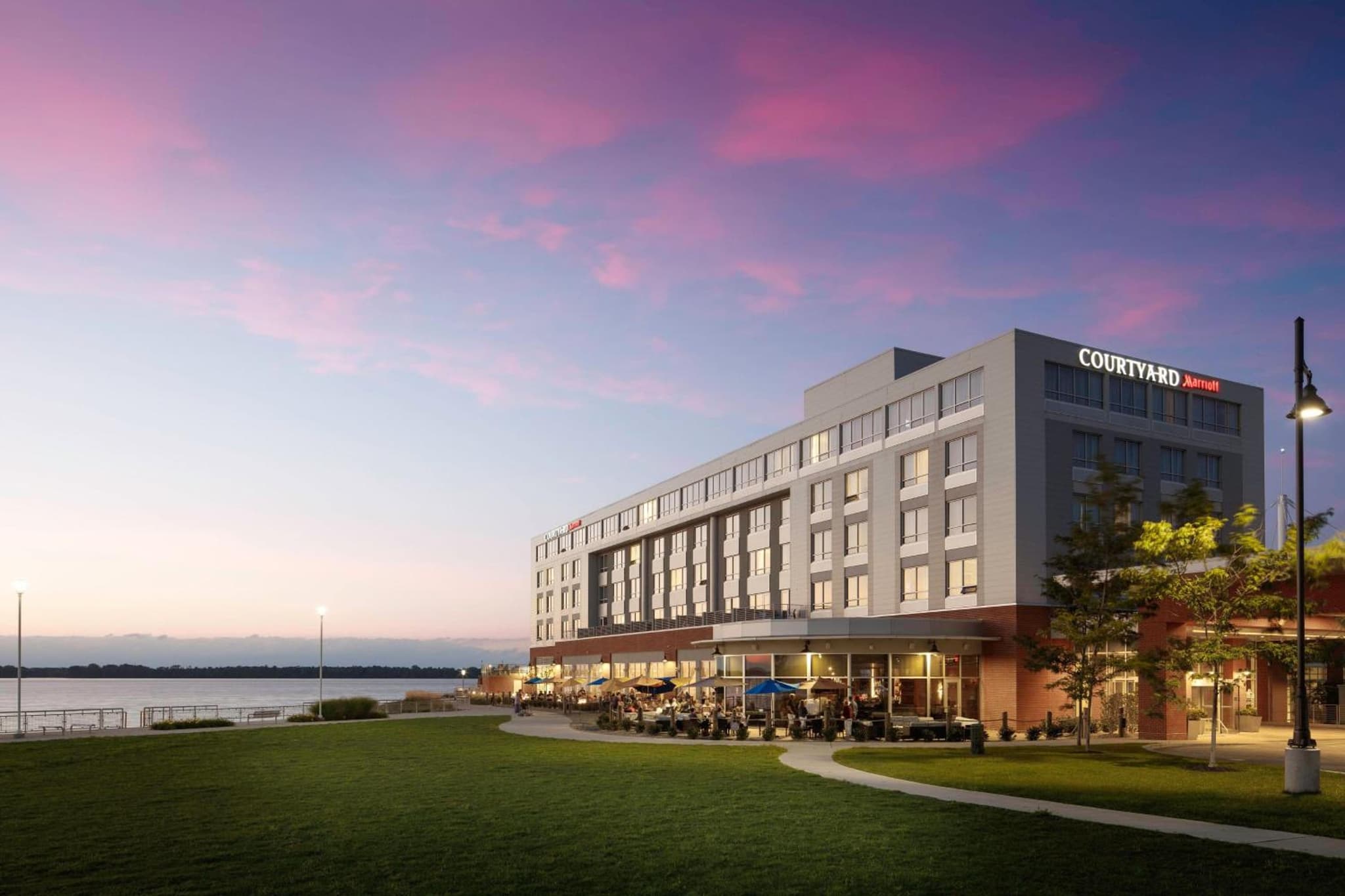 Courtyard by Marriott Erie Bayfront photo 4