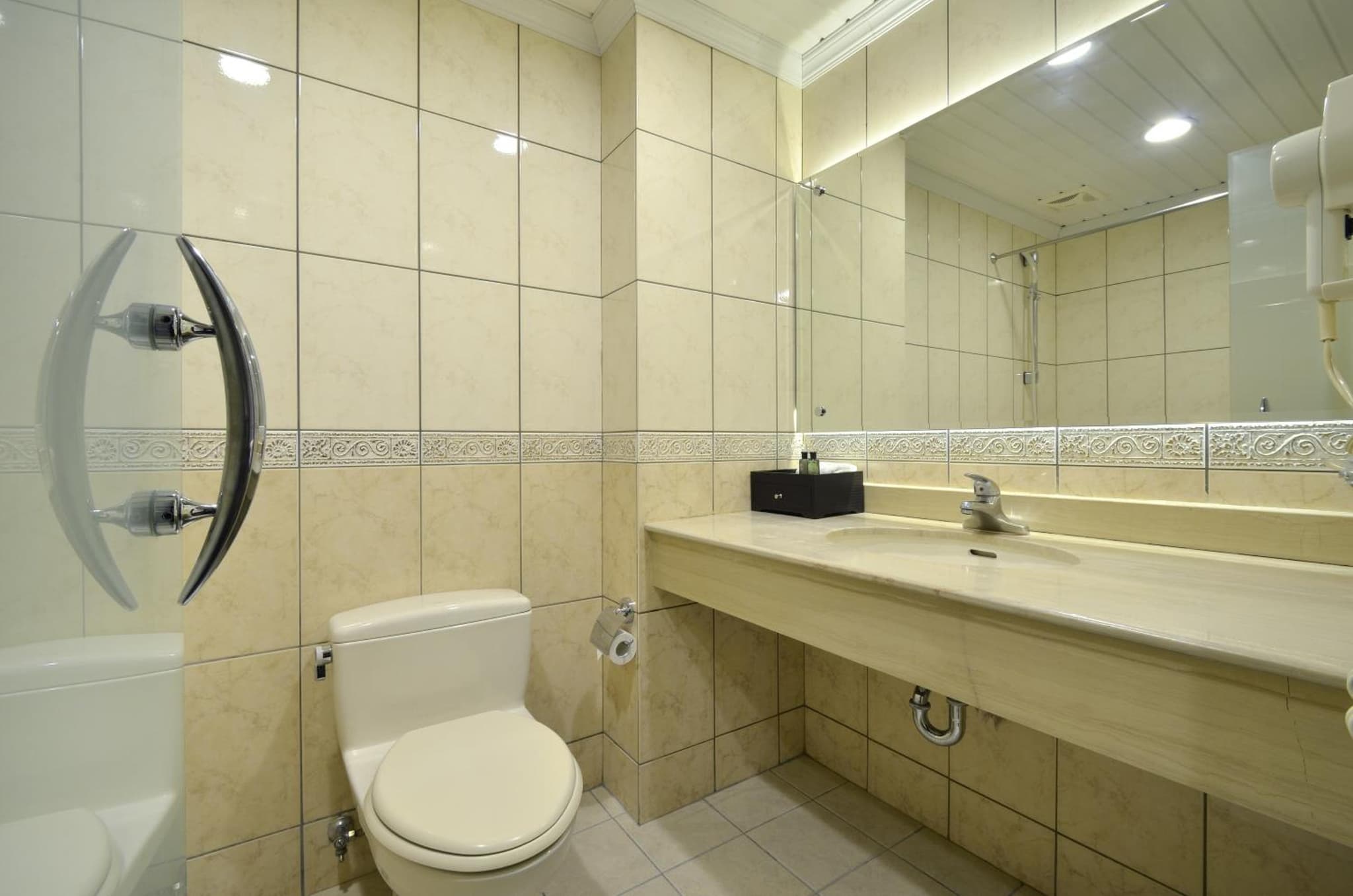 Hi-YES HOTEL TAOYUAN photo 2