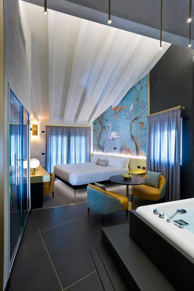 Vip's Motel Luxury Accommodation & Spa photo 9