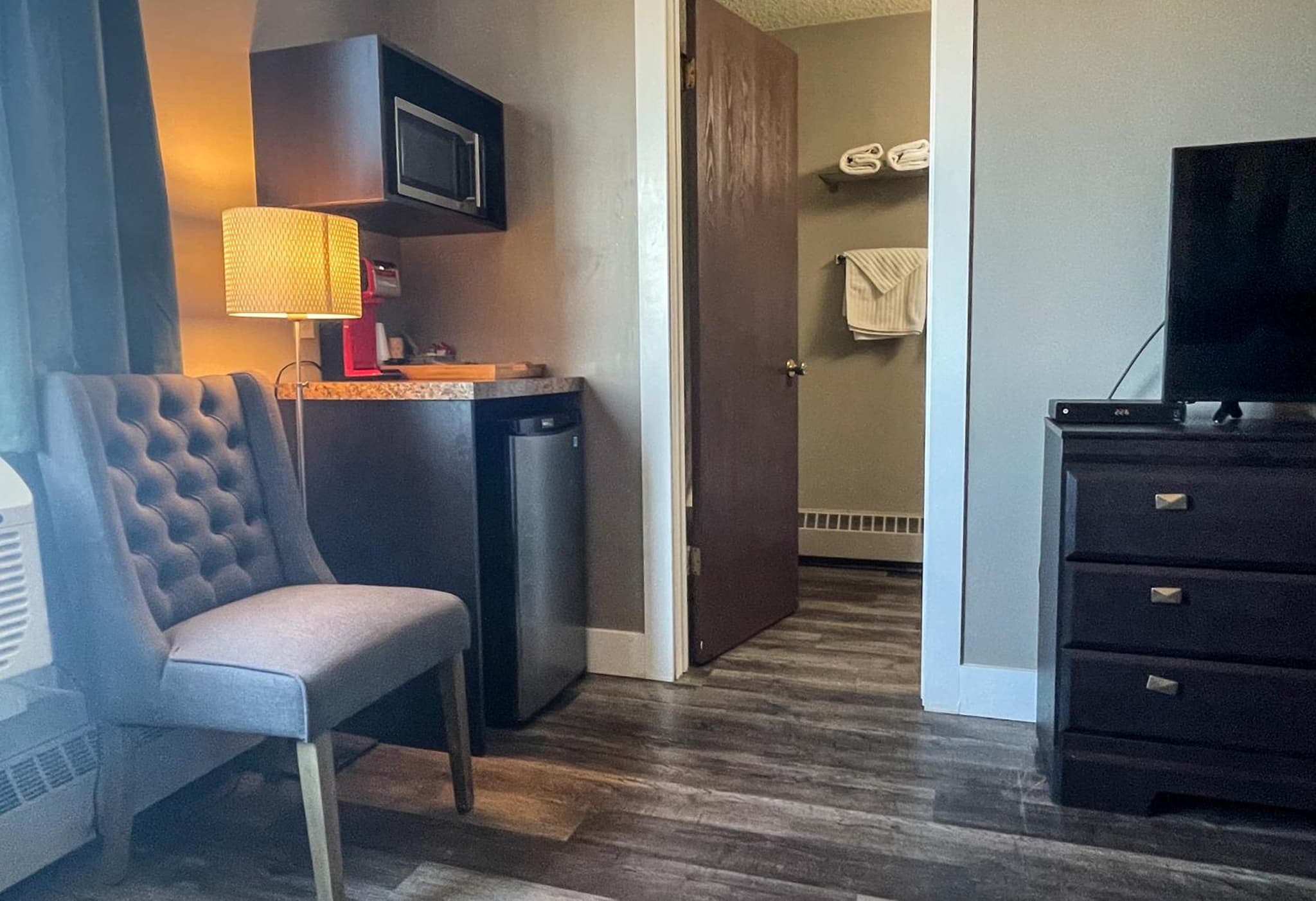 7 Day's Hotel photo 6