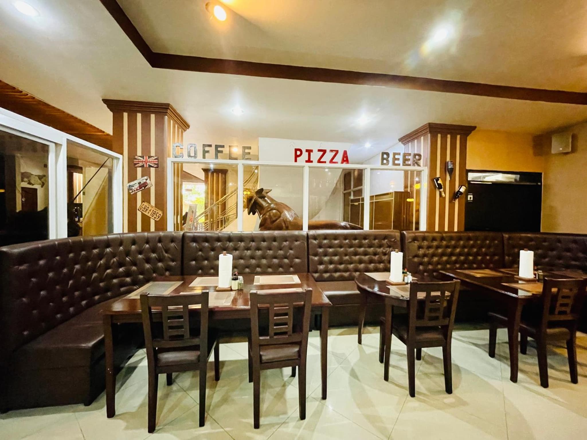 Drake Hotel Angeles City photo 4