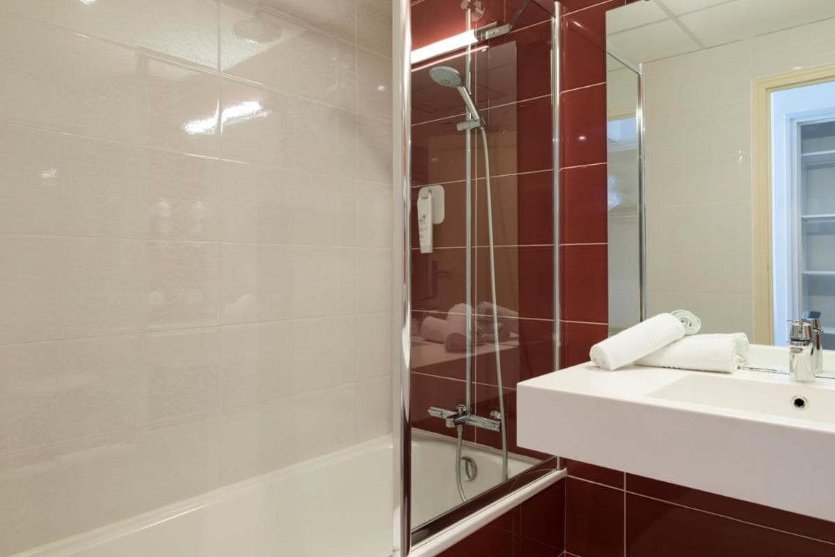 BRIT HOTEL Confort Le Limouzi TULLE photo 6