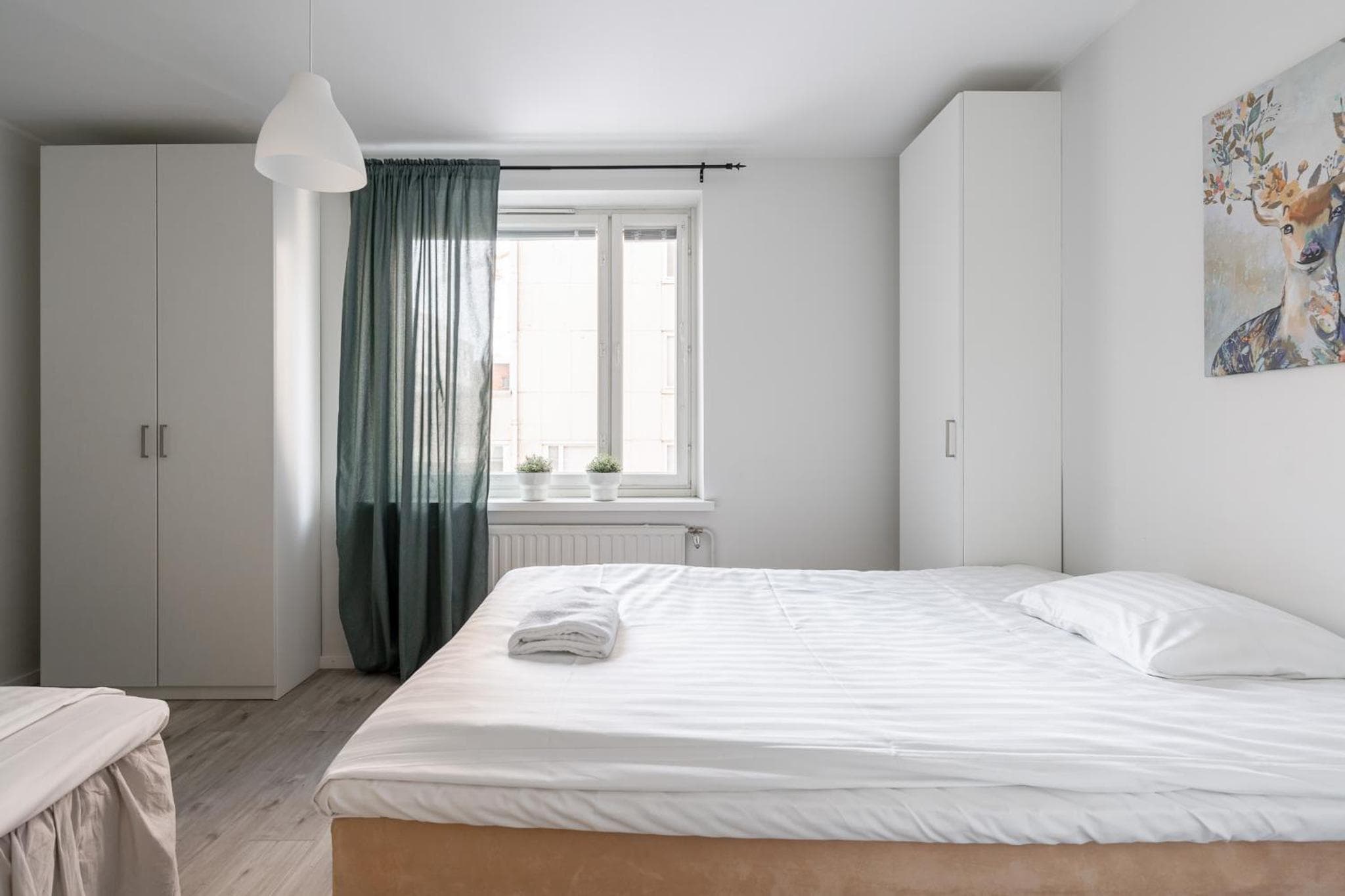 Spacious Downtown Apt with Balcony - Hosts 10 photo 5