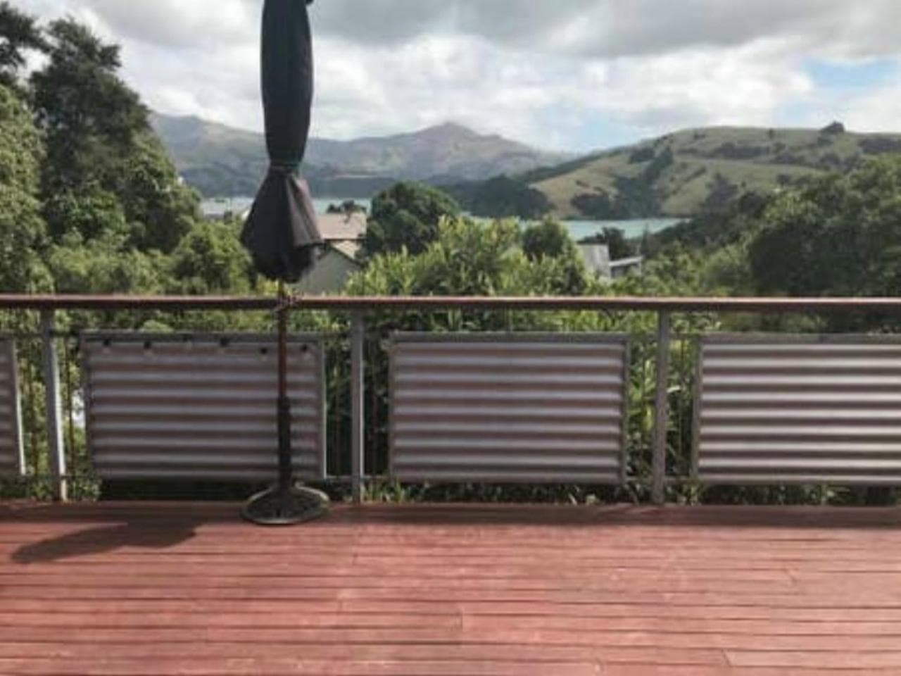 Akaroa Sunshine Views and Spa Pool !!! photo 2