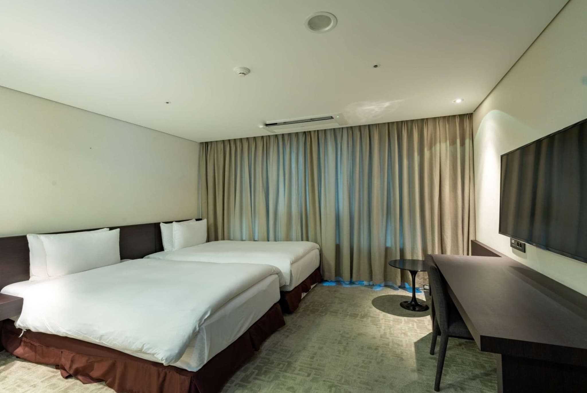 Ramada Encore by Wyndham CheonAn photo 6