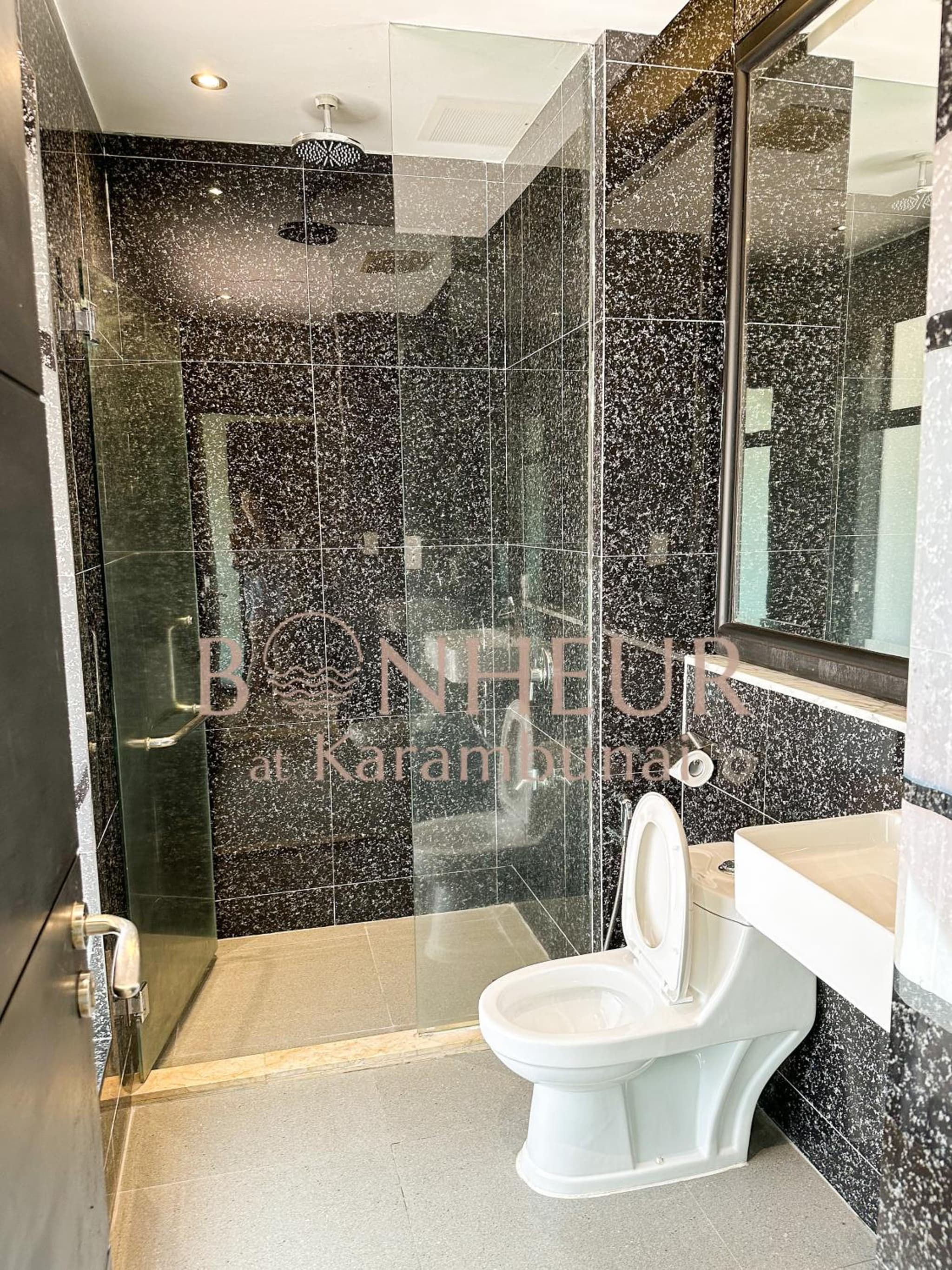 Bonheur at Karambunai photo 5