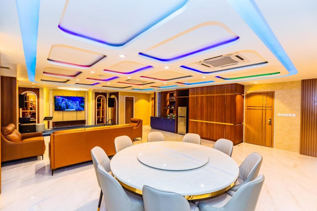 Dynasty Casino Hotel photo 3
