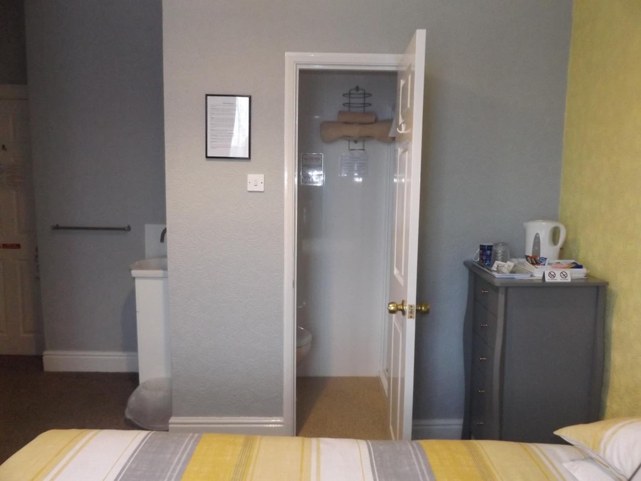 The Phoenix Guest House photo 7