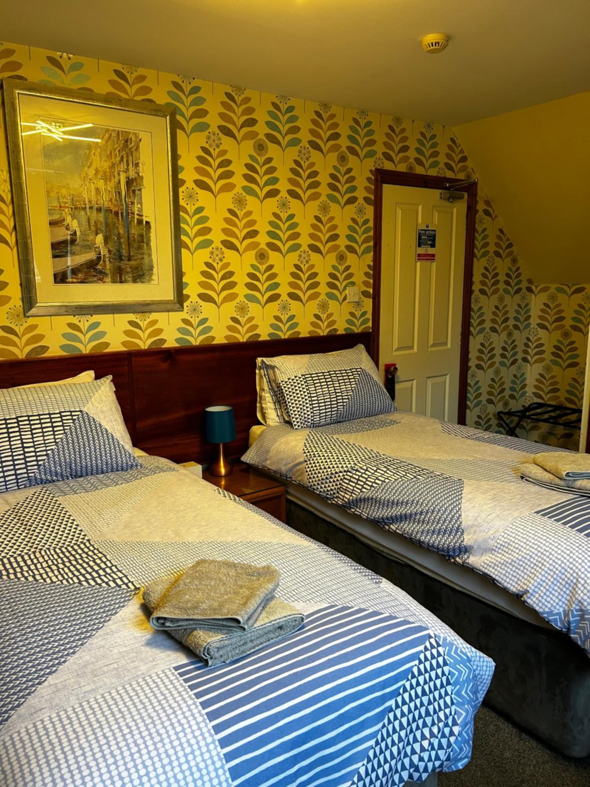 Acer Lodge Guest House photo 9