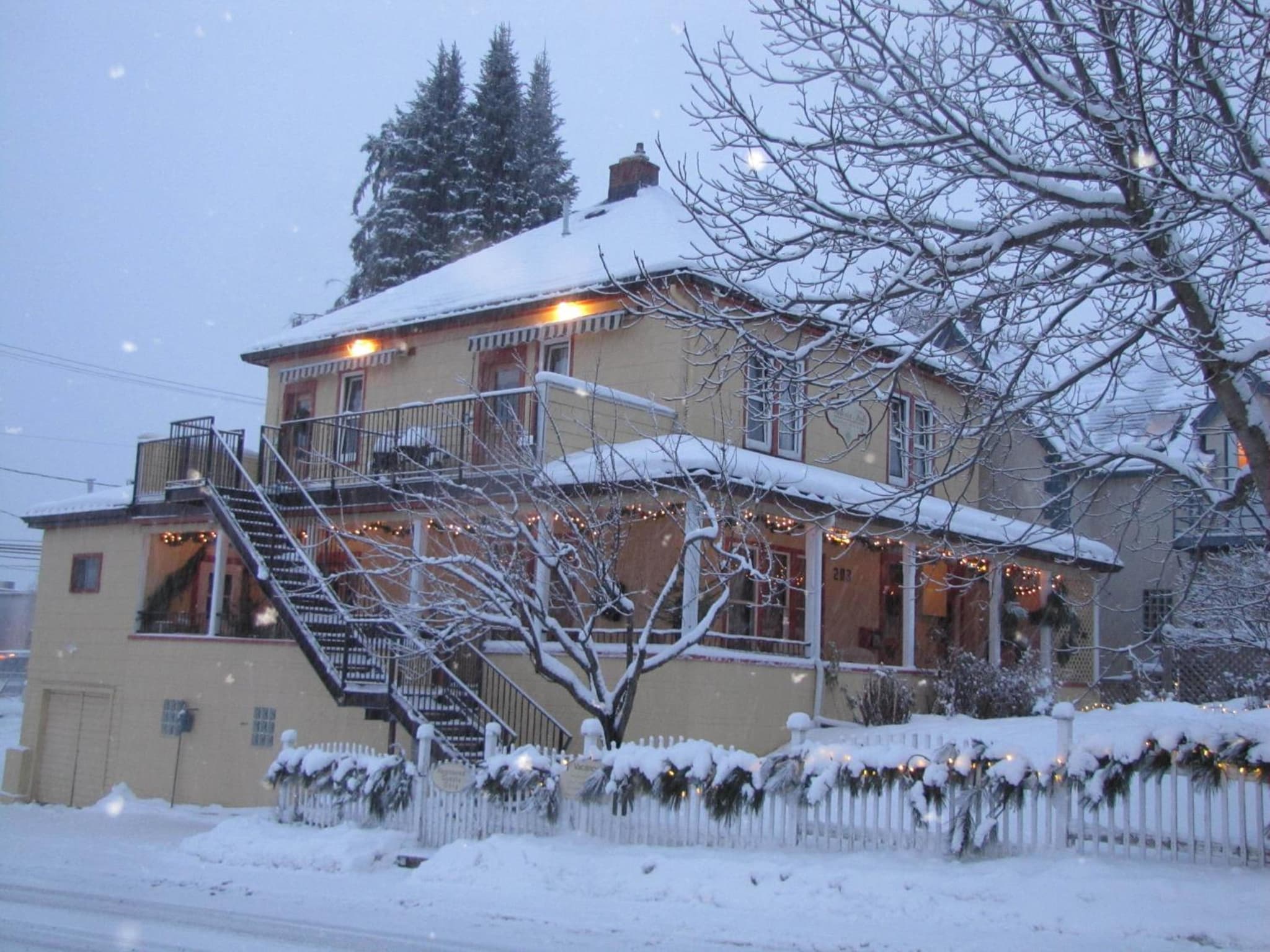 Victoria Falls House Inn photo 8