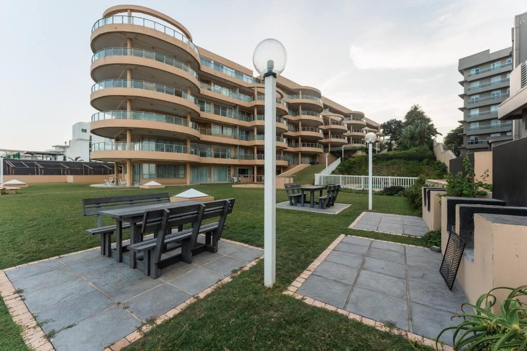 G1Bermuda-Oasis on Willard Beach