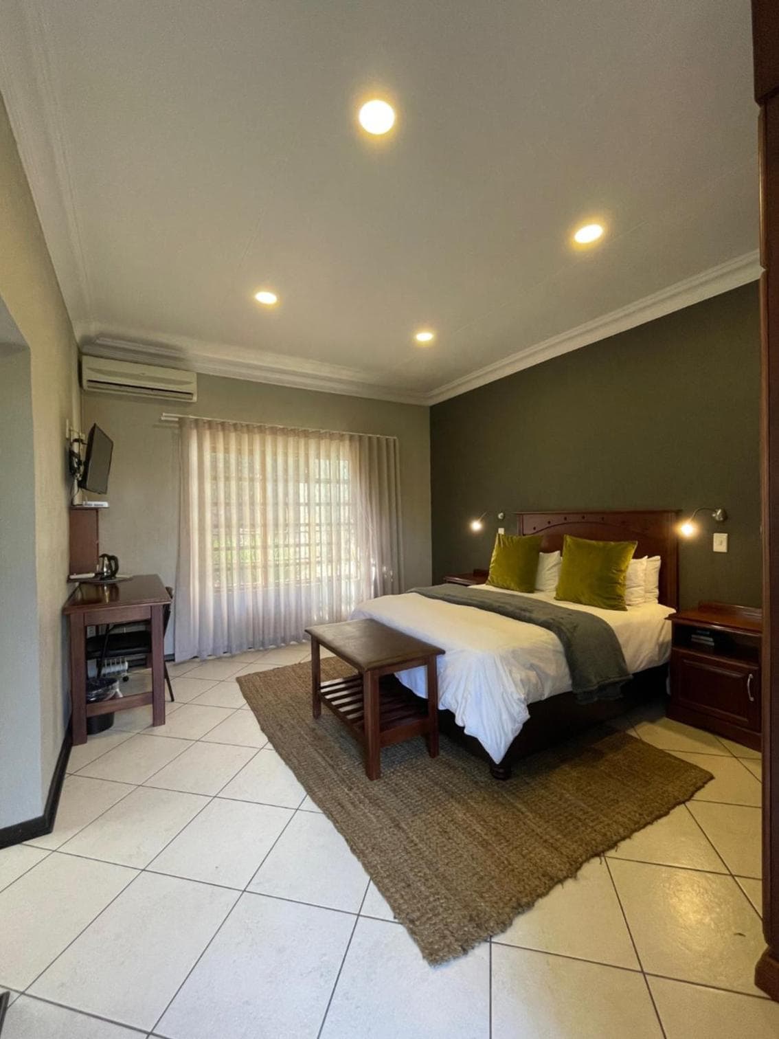 Farquhar Lodge photo 7