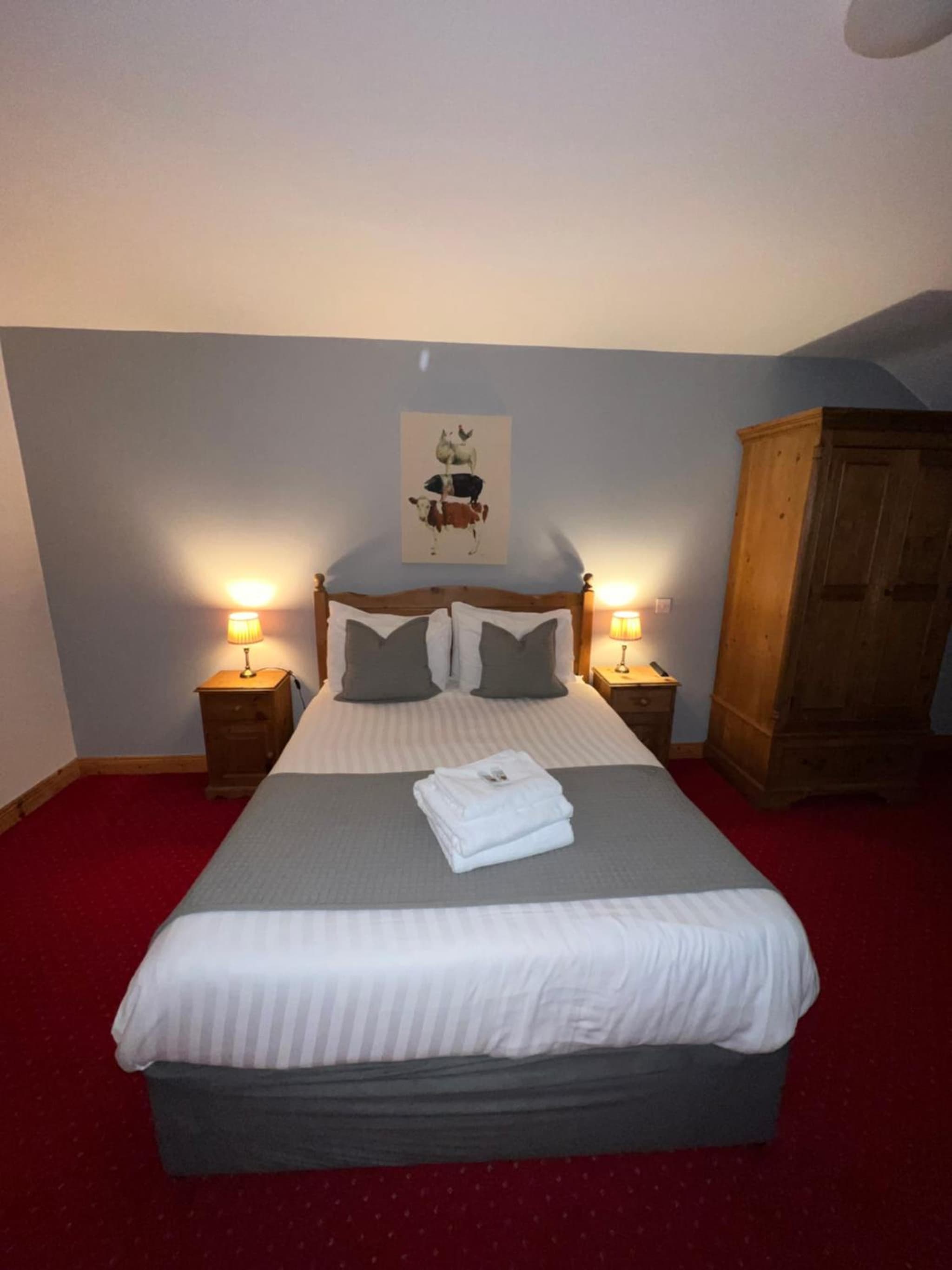 Dingle Marina Lodge photo 9