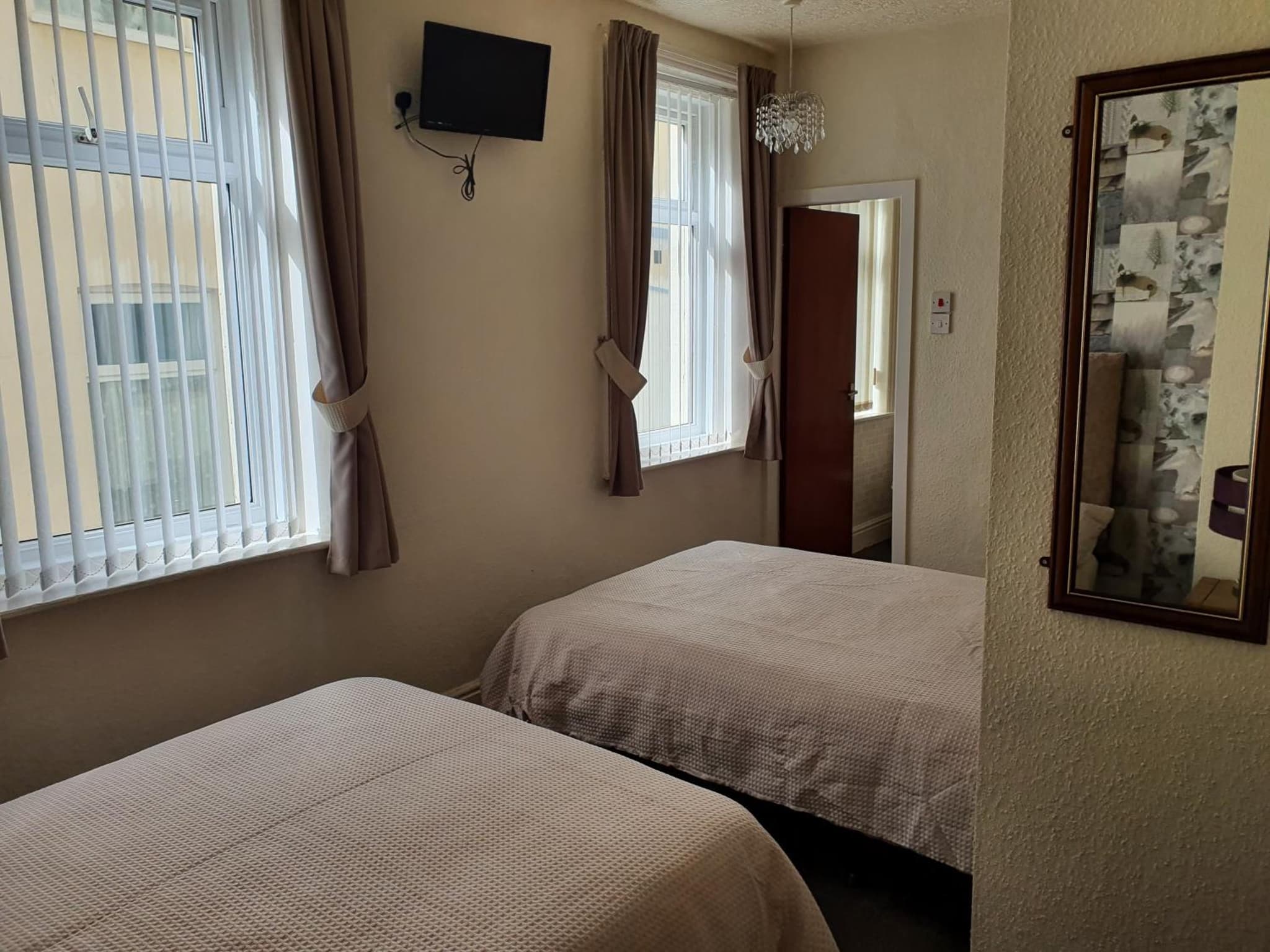 Windsor House Hotel photo 2
