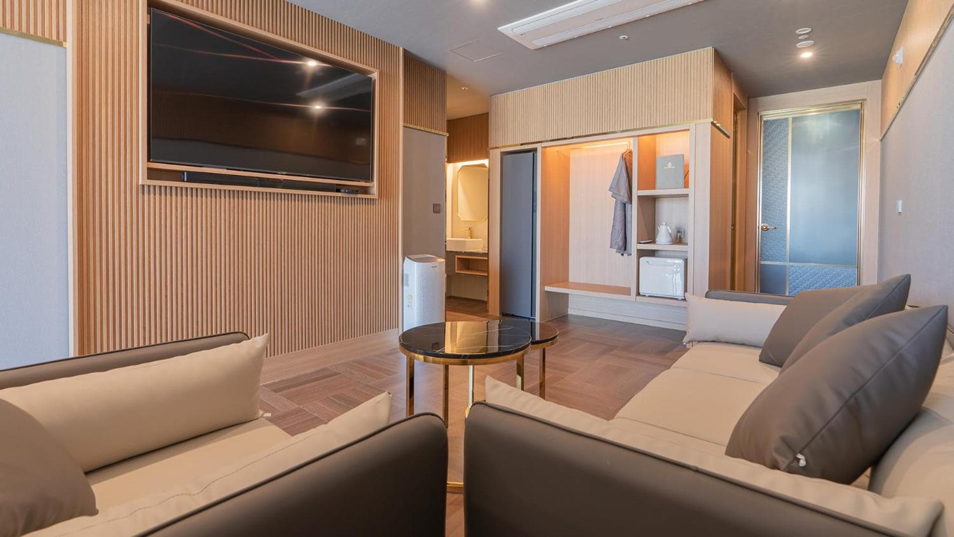Yeongdo Grandbern Hotel photo 3