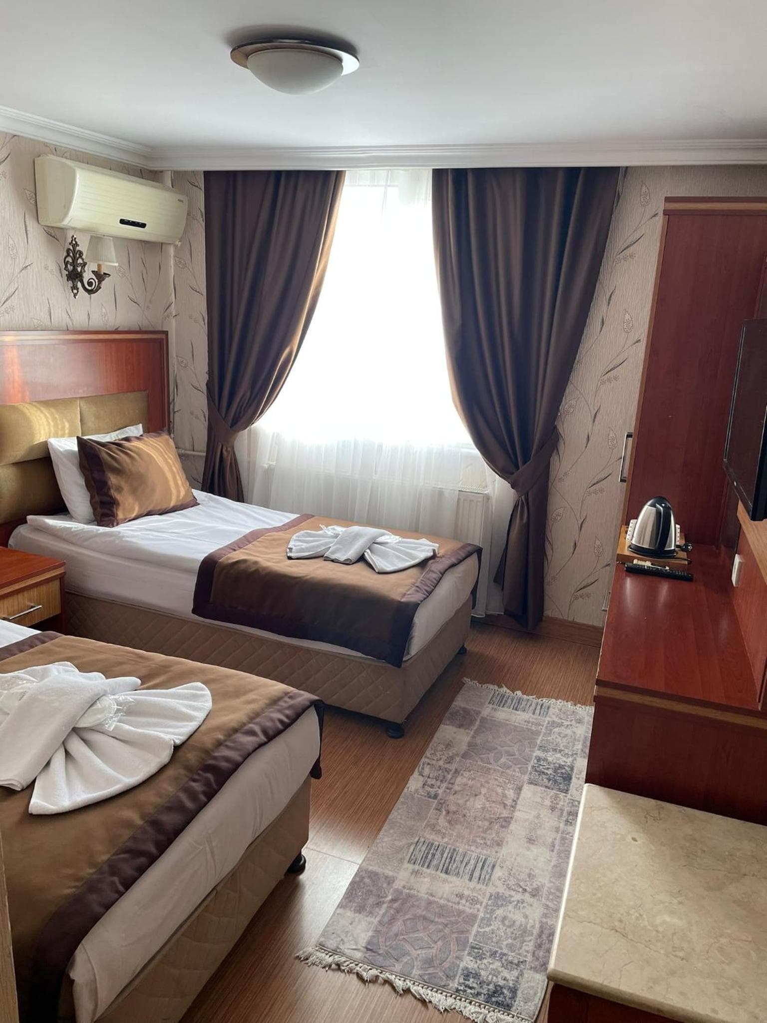 Hermanos Hotel photo 5