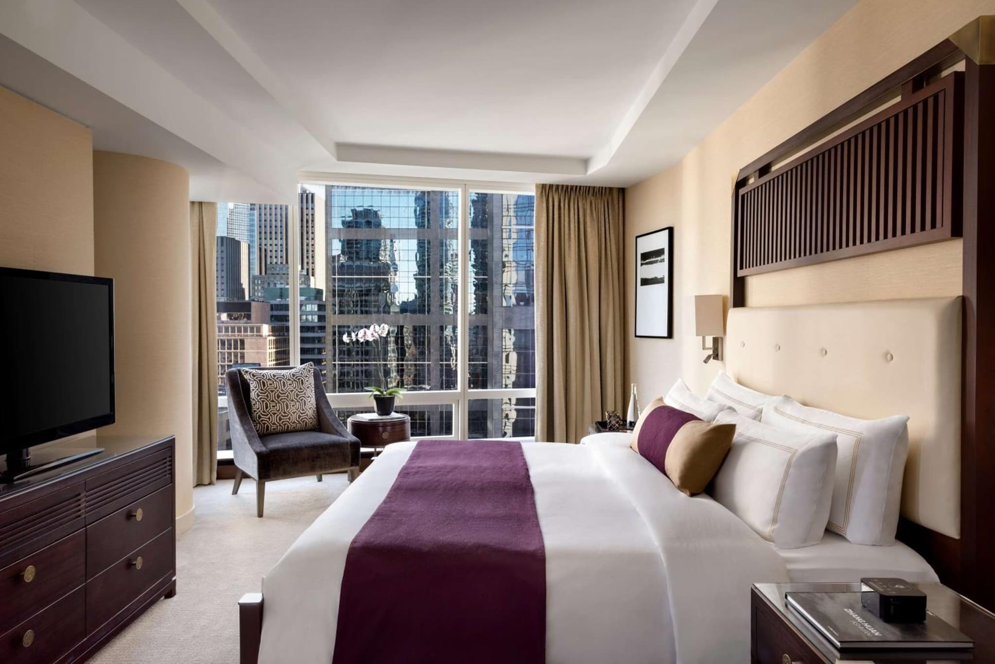 Shangri-La Toronto photo 2