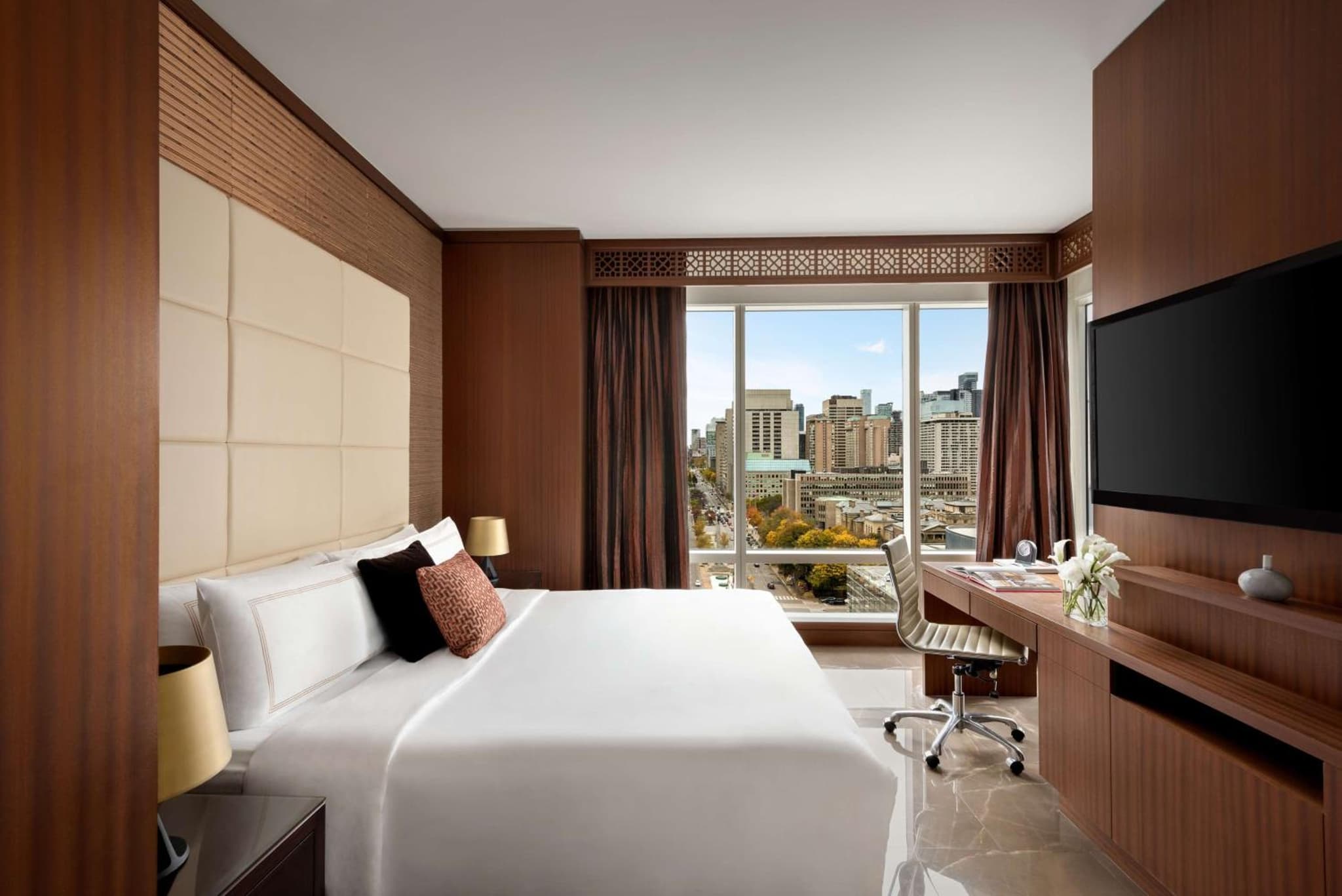 Shangri-La Toronto photo 3