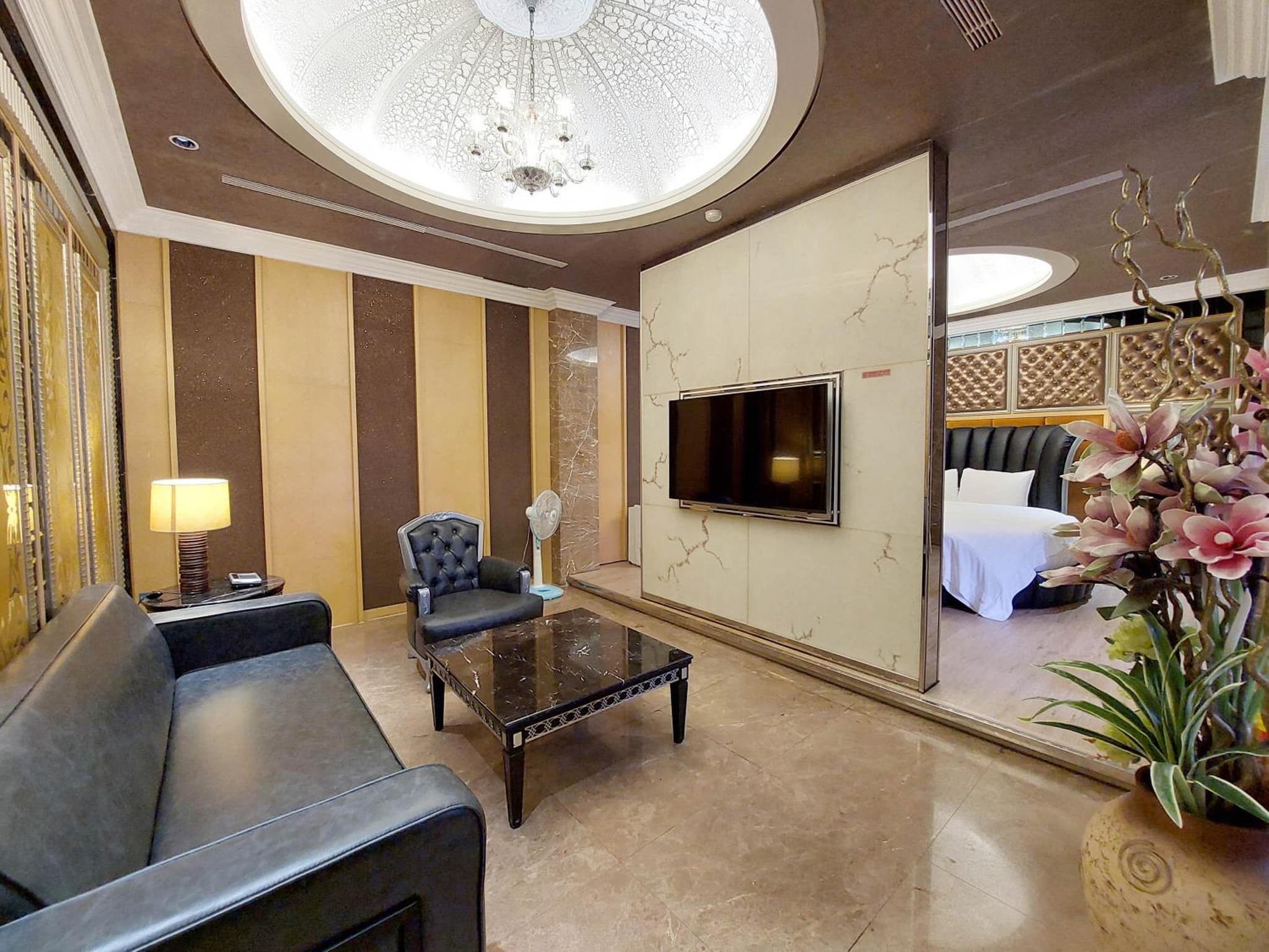 Elysees Motel photo 5