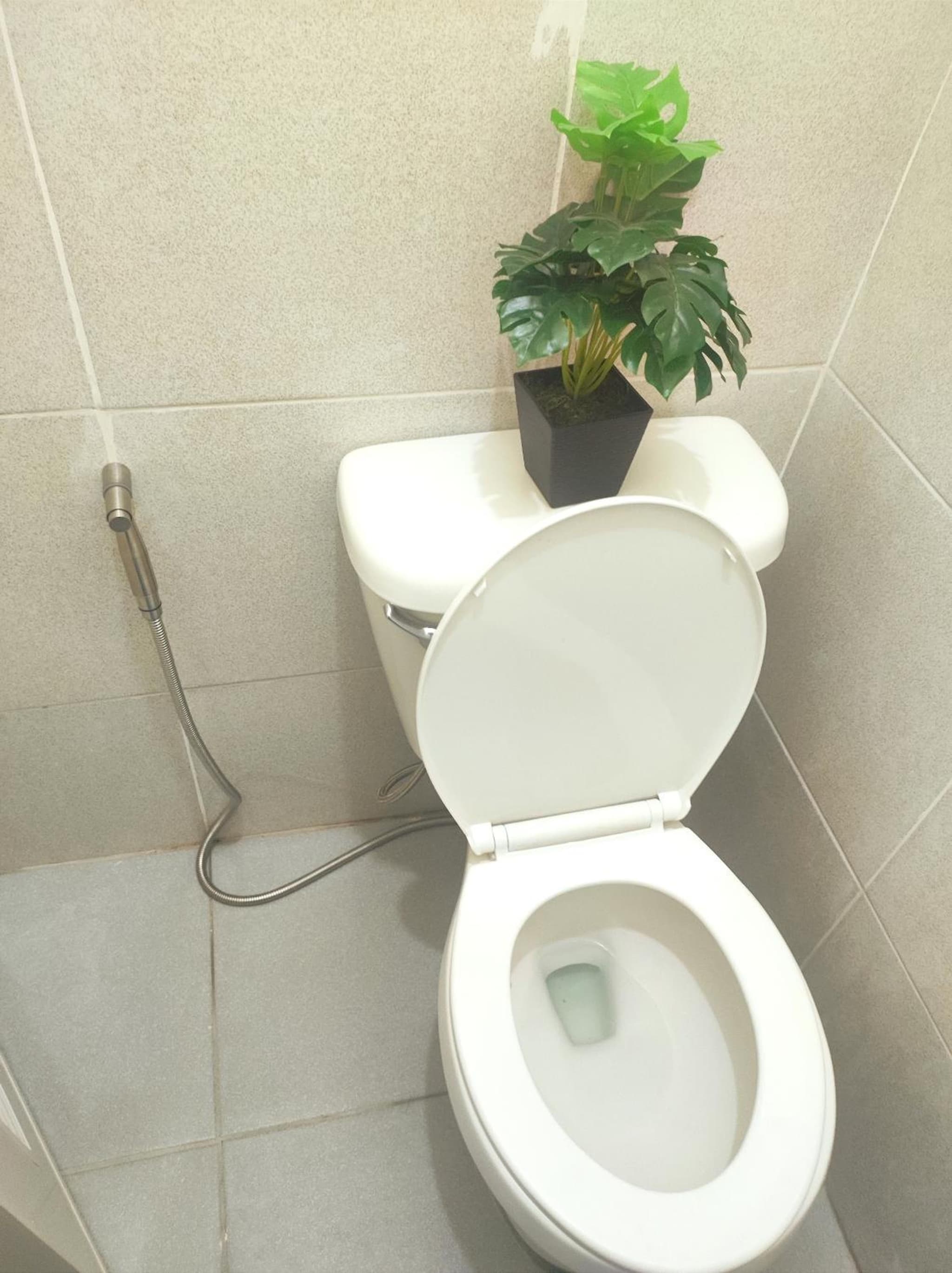 AIRPORT VILLAMOR TRANSIENT ROOMS photo 3