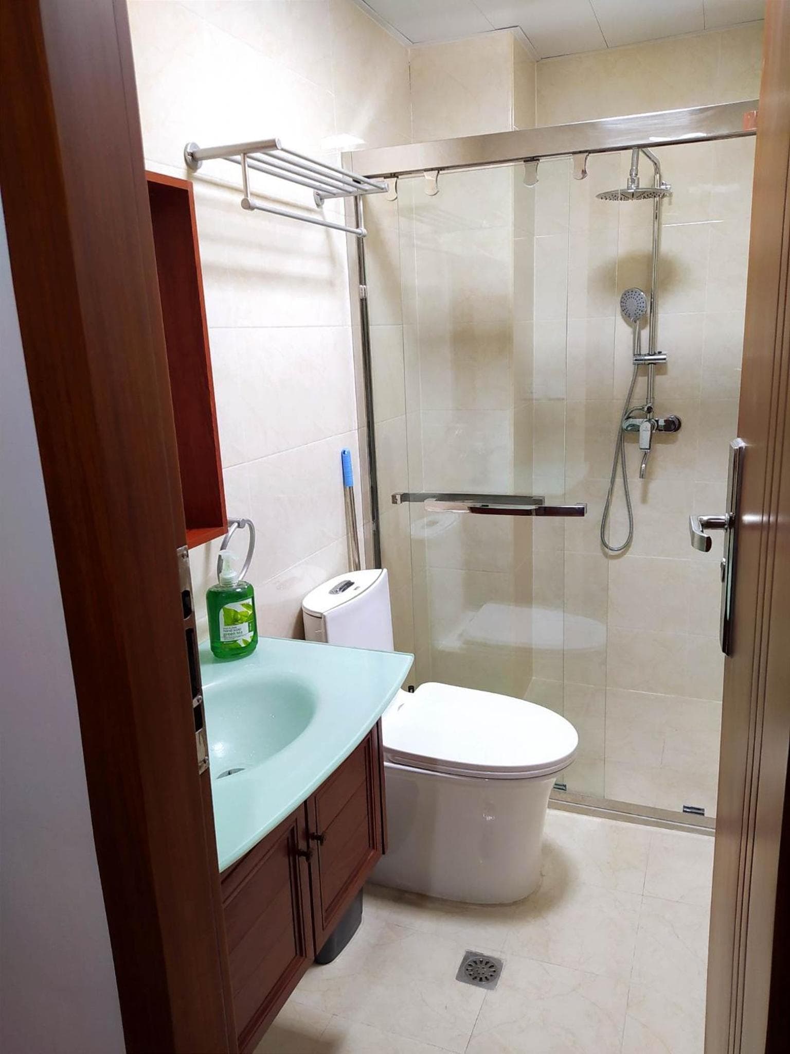 UNIT 3F-18 MEGATOWER RESIDENCES III photo 6