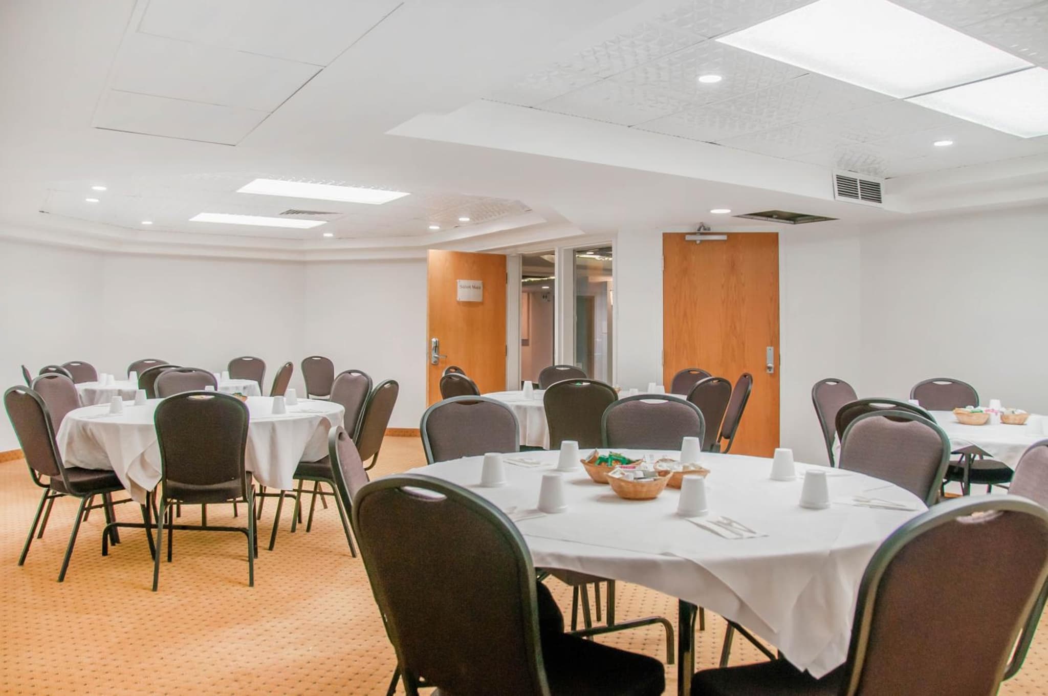 Empire Suites photo 4