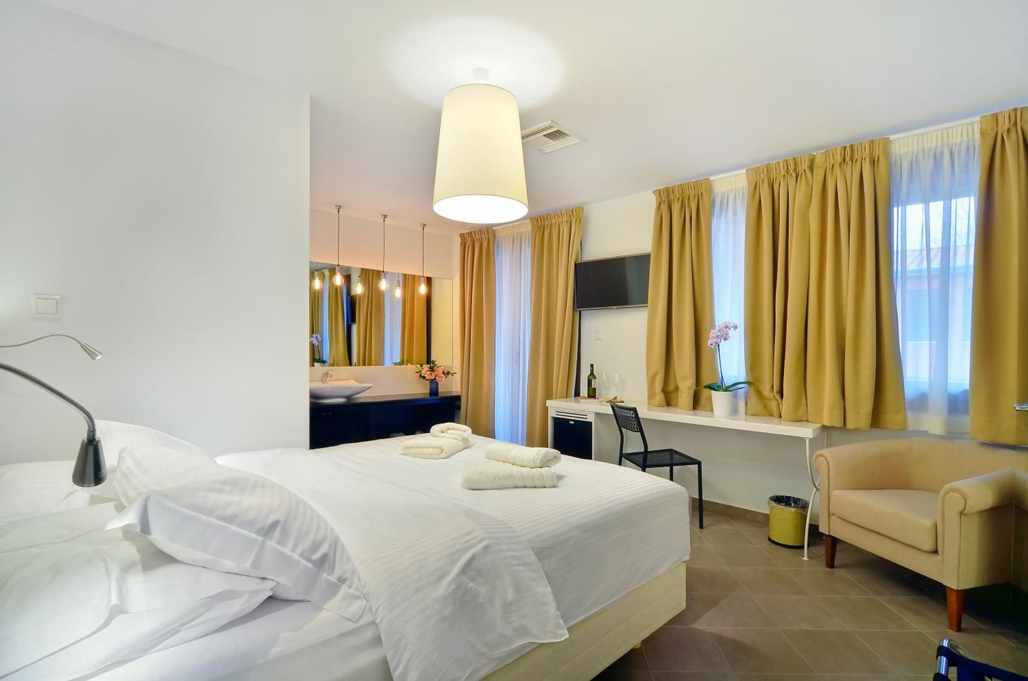 hotel room