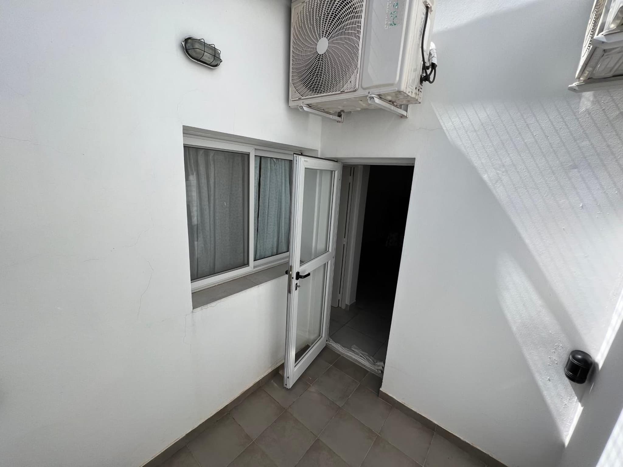 Apart H&L CON BALCON Y PARRILLA photo 9